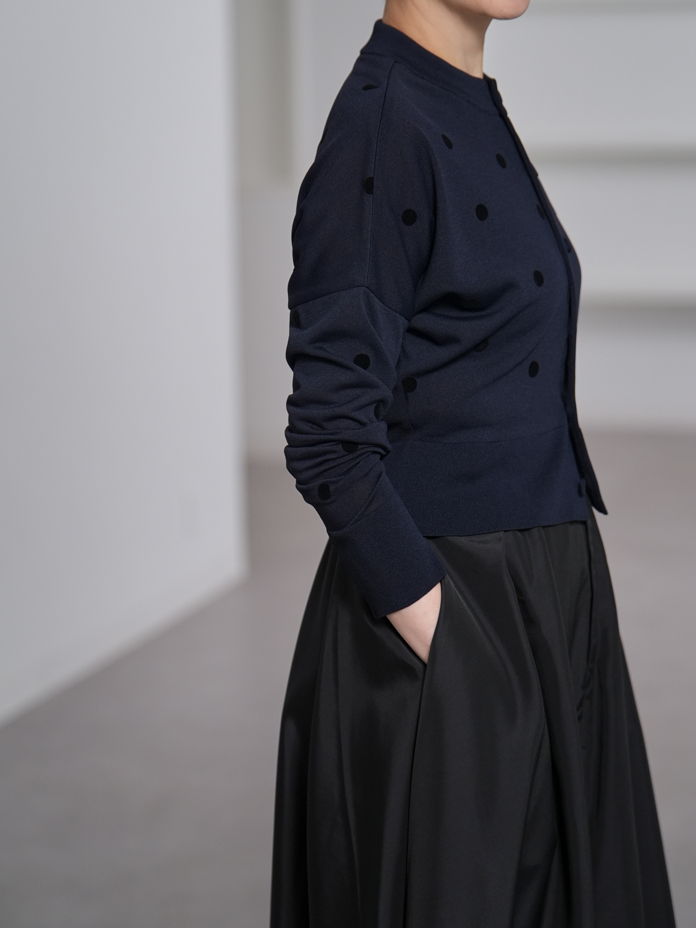 Demi Sheer Dot Navy/Blackの画像