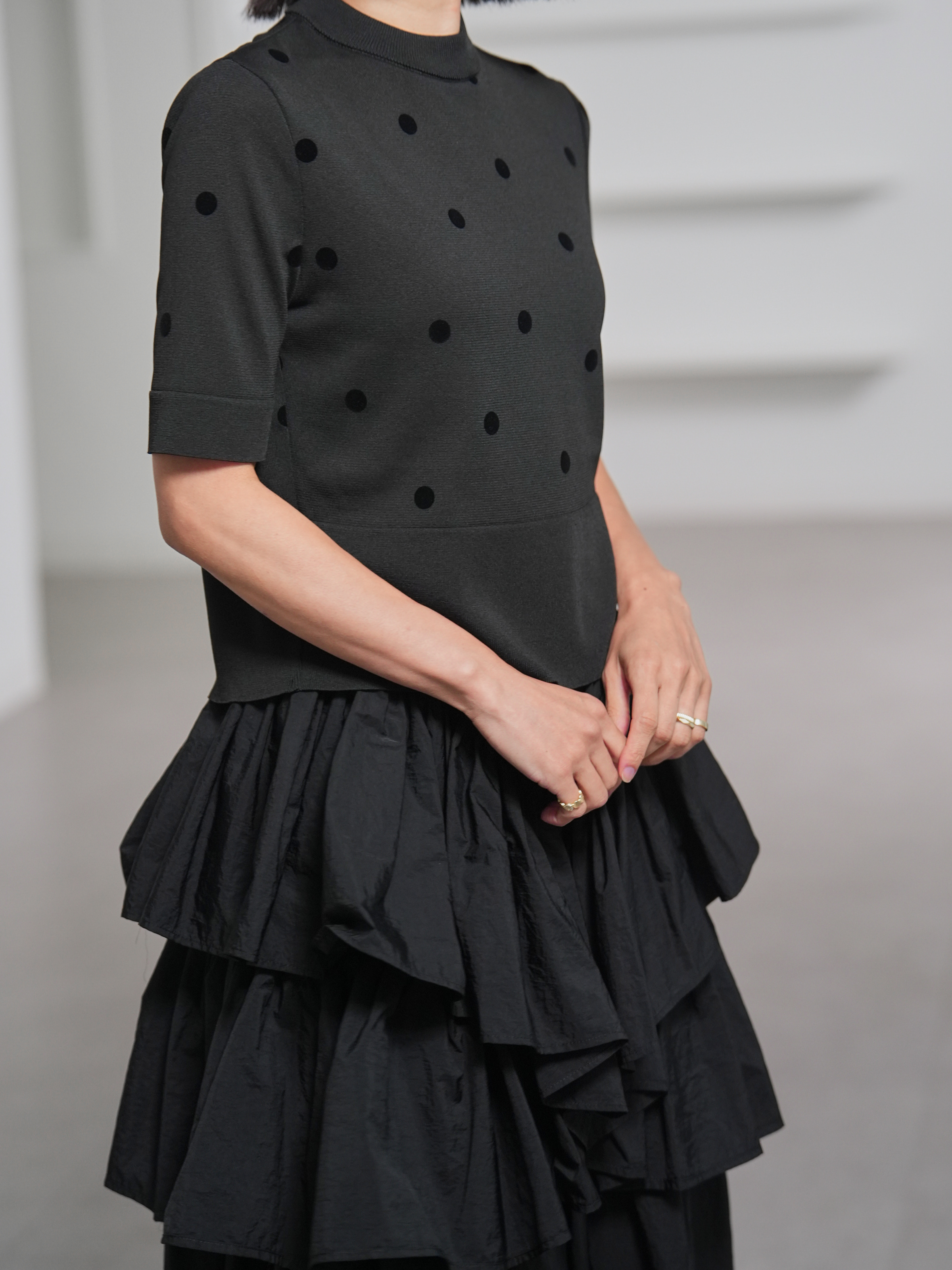 Darcy Sheer Dot Black/Blackの画像