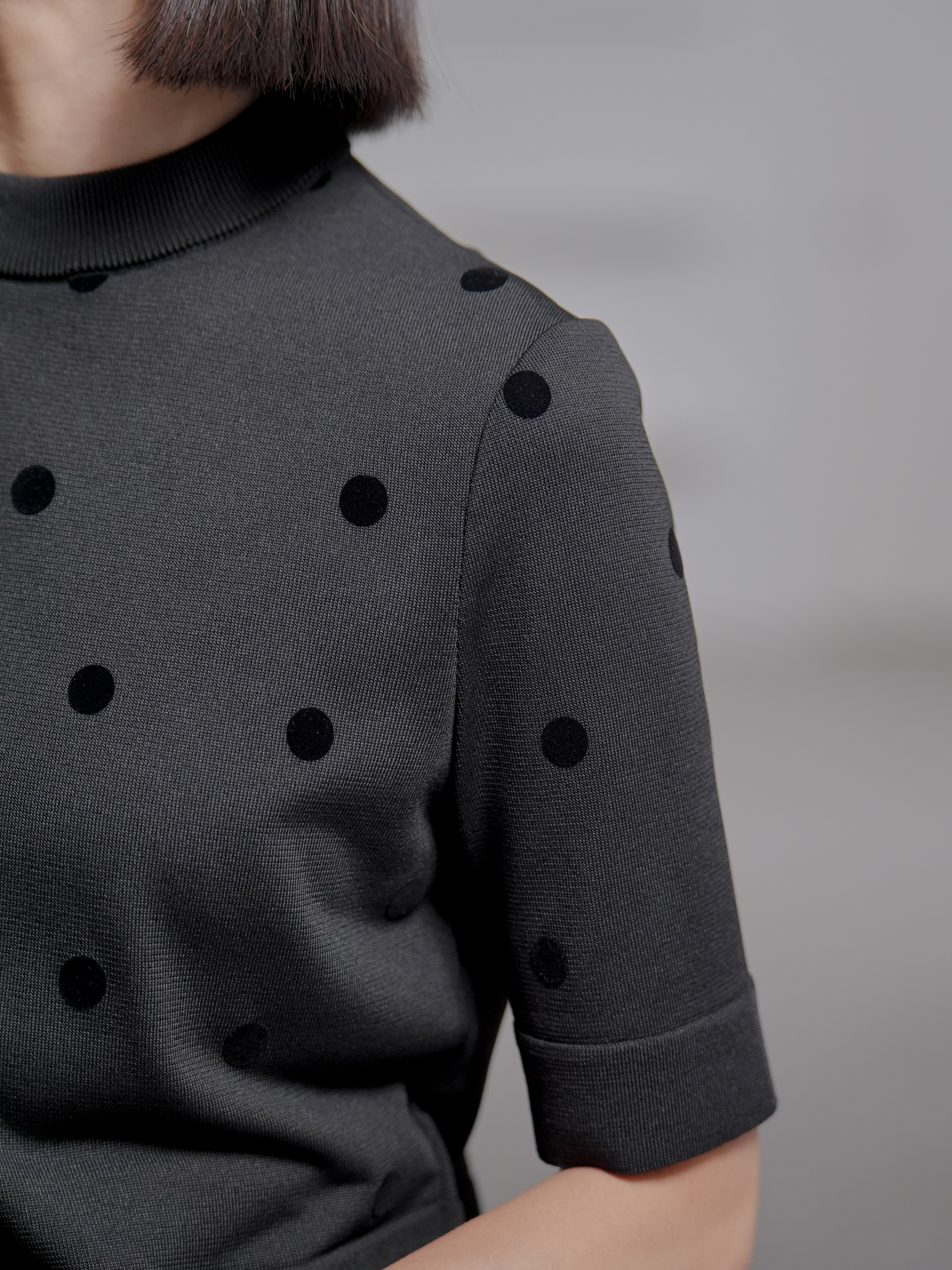 Darcy Sheer Dot Black/Blackの画像