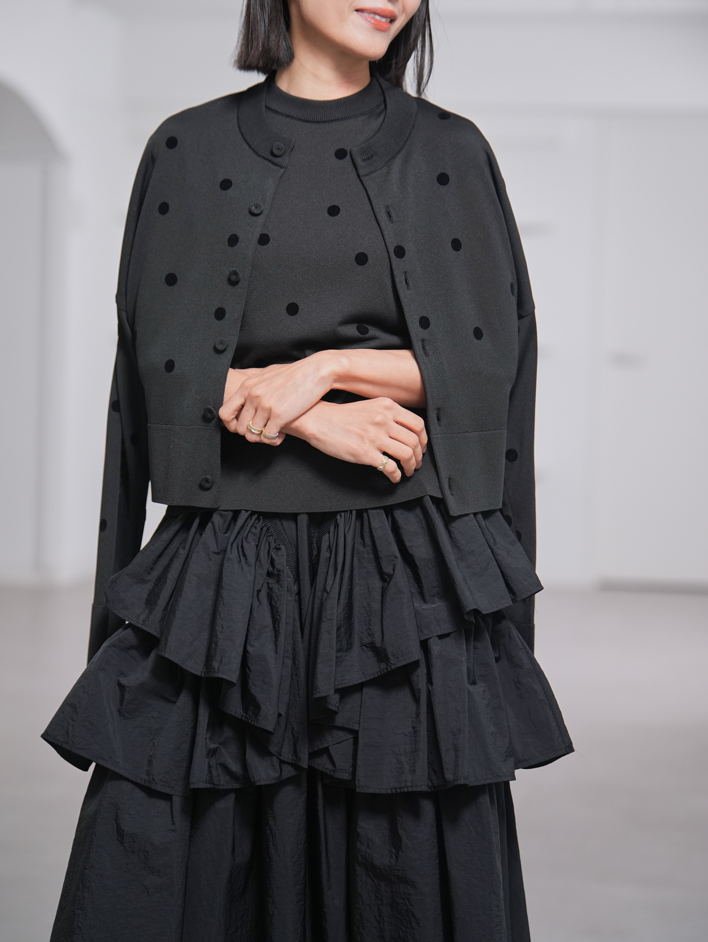 Darcy Sheer Dot Black/Blackの画像