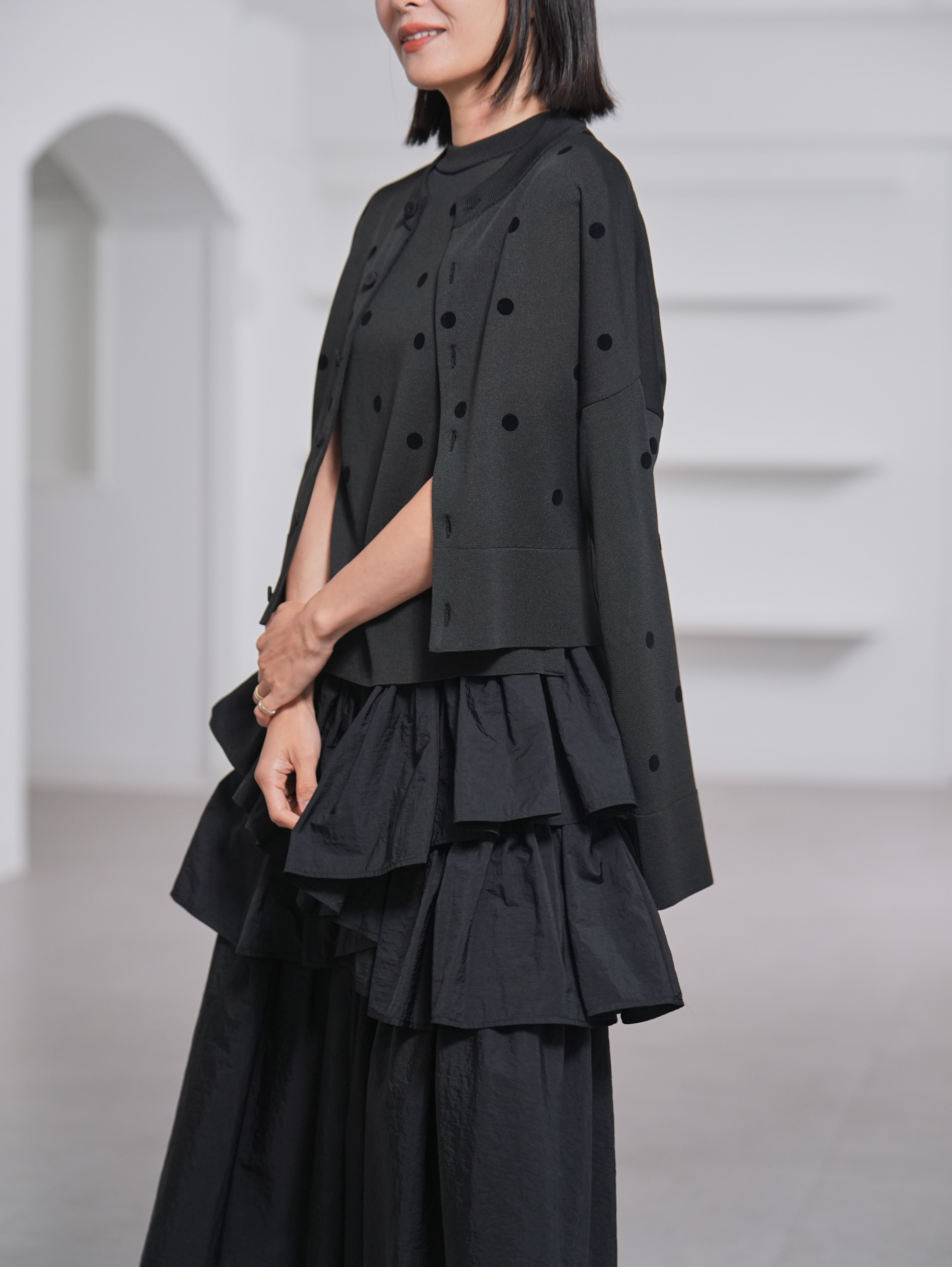 Darcy Sheer Dot Black/Blackの画像