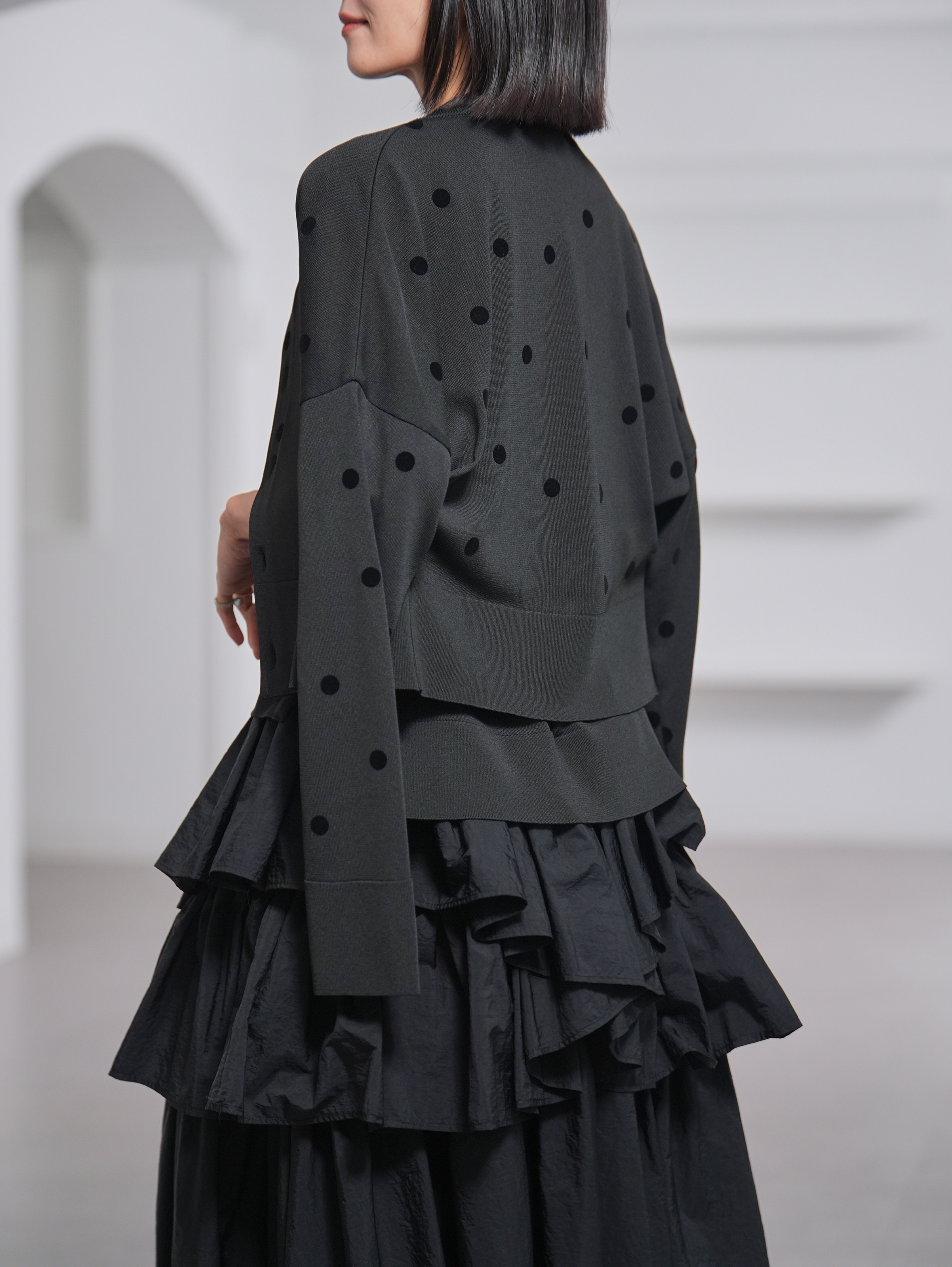 Darcy Sheer Dot Black/Blackの画像