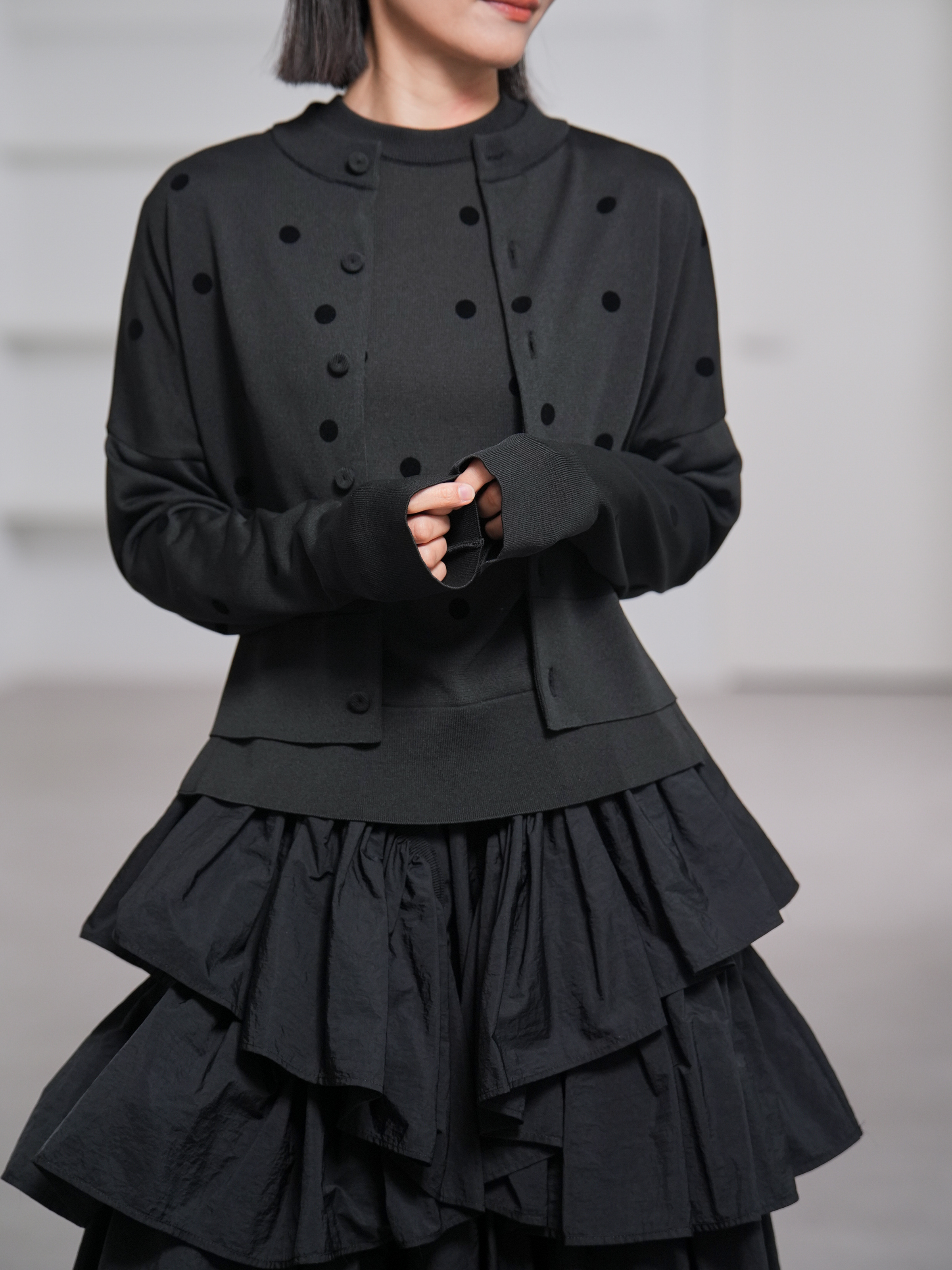 Darcy Sheer Dot Black/Blackの画像