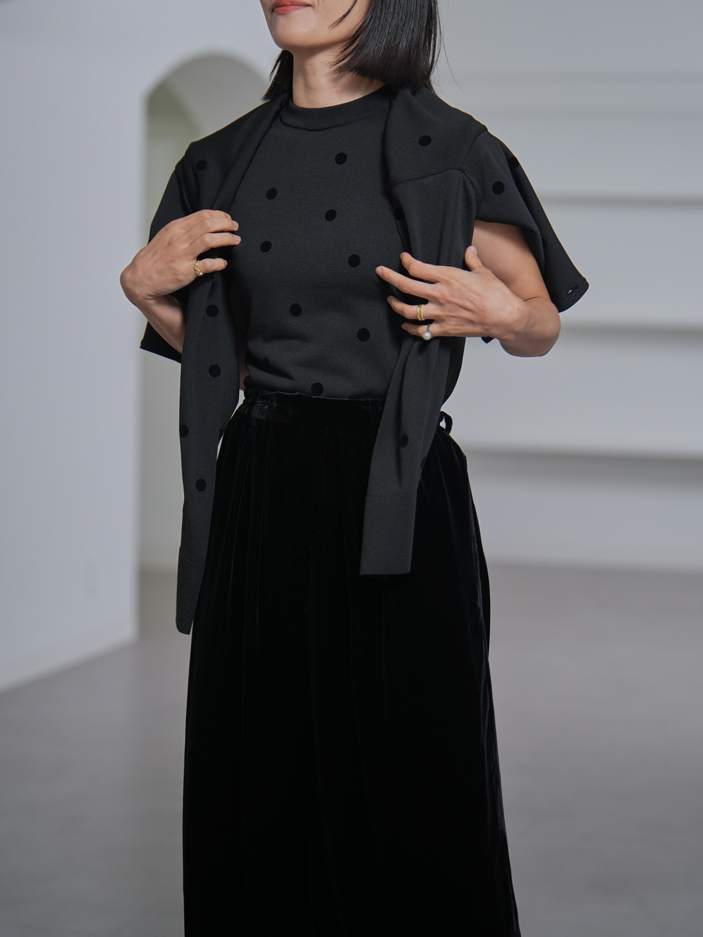 Darcy Sheer Dot Black/Blackの画像