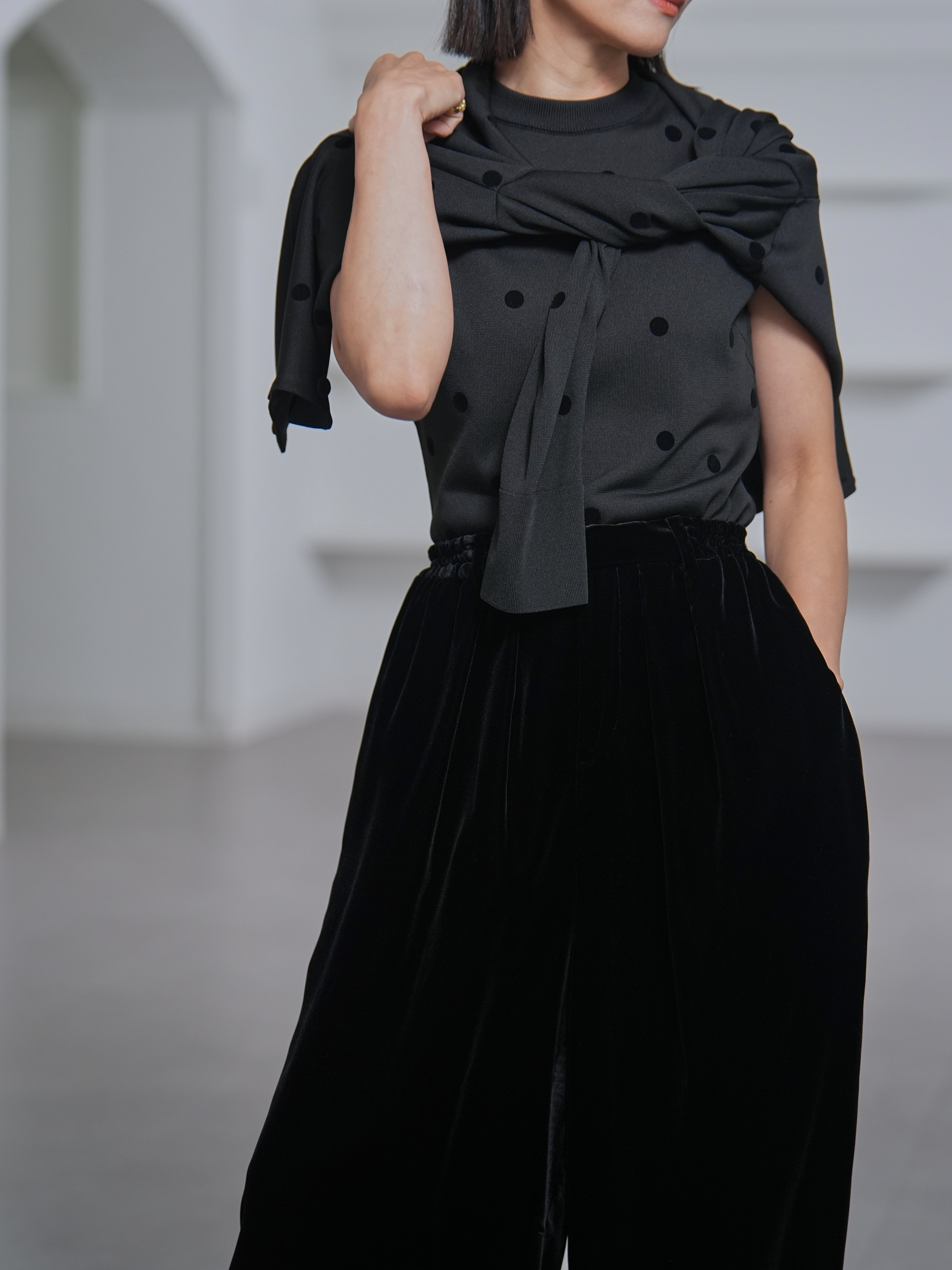 Darcy Sheer Dot Black/Blackの画像