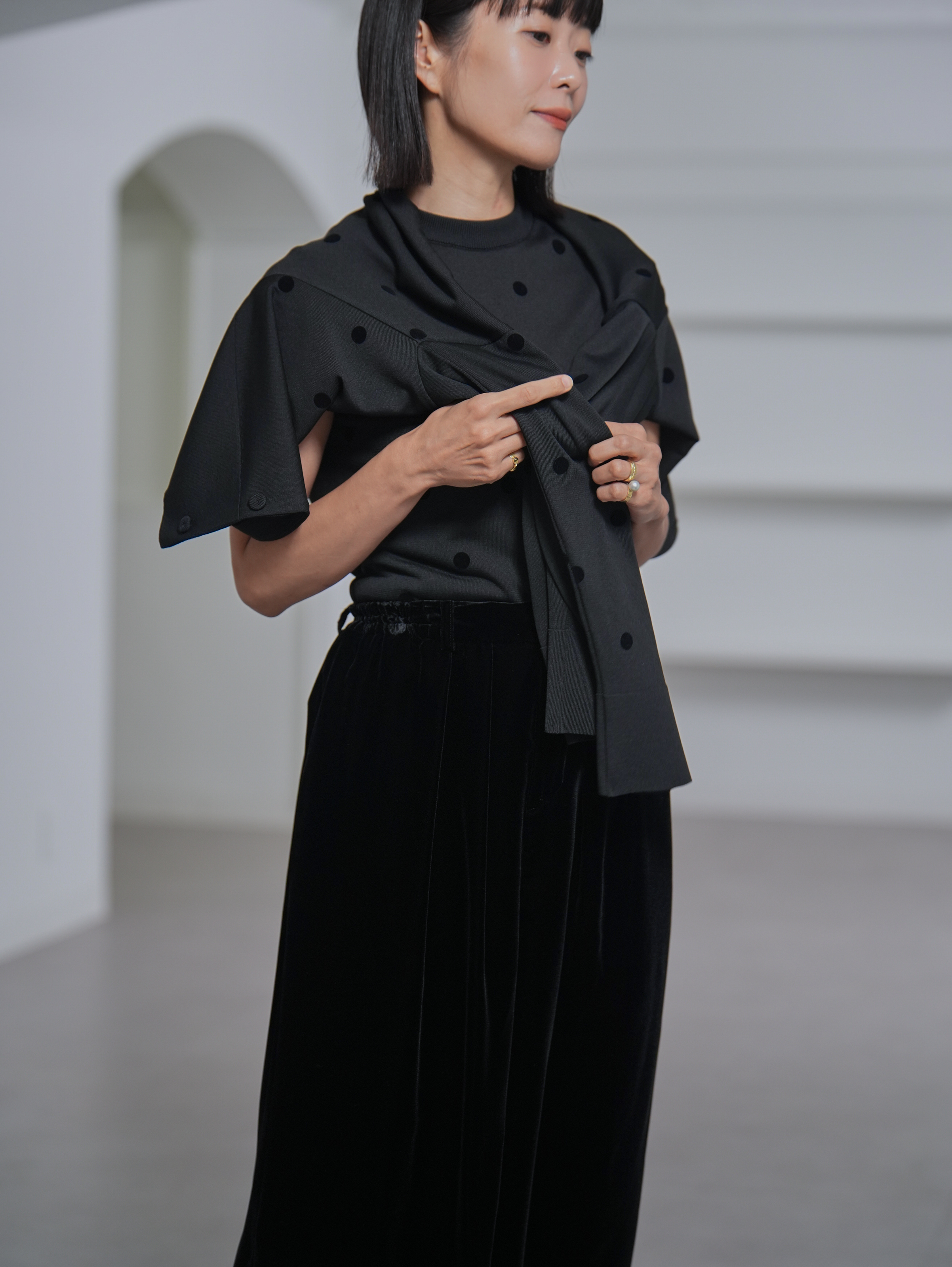 Darcy Sheer Dot Black/Blackの画像