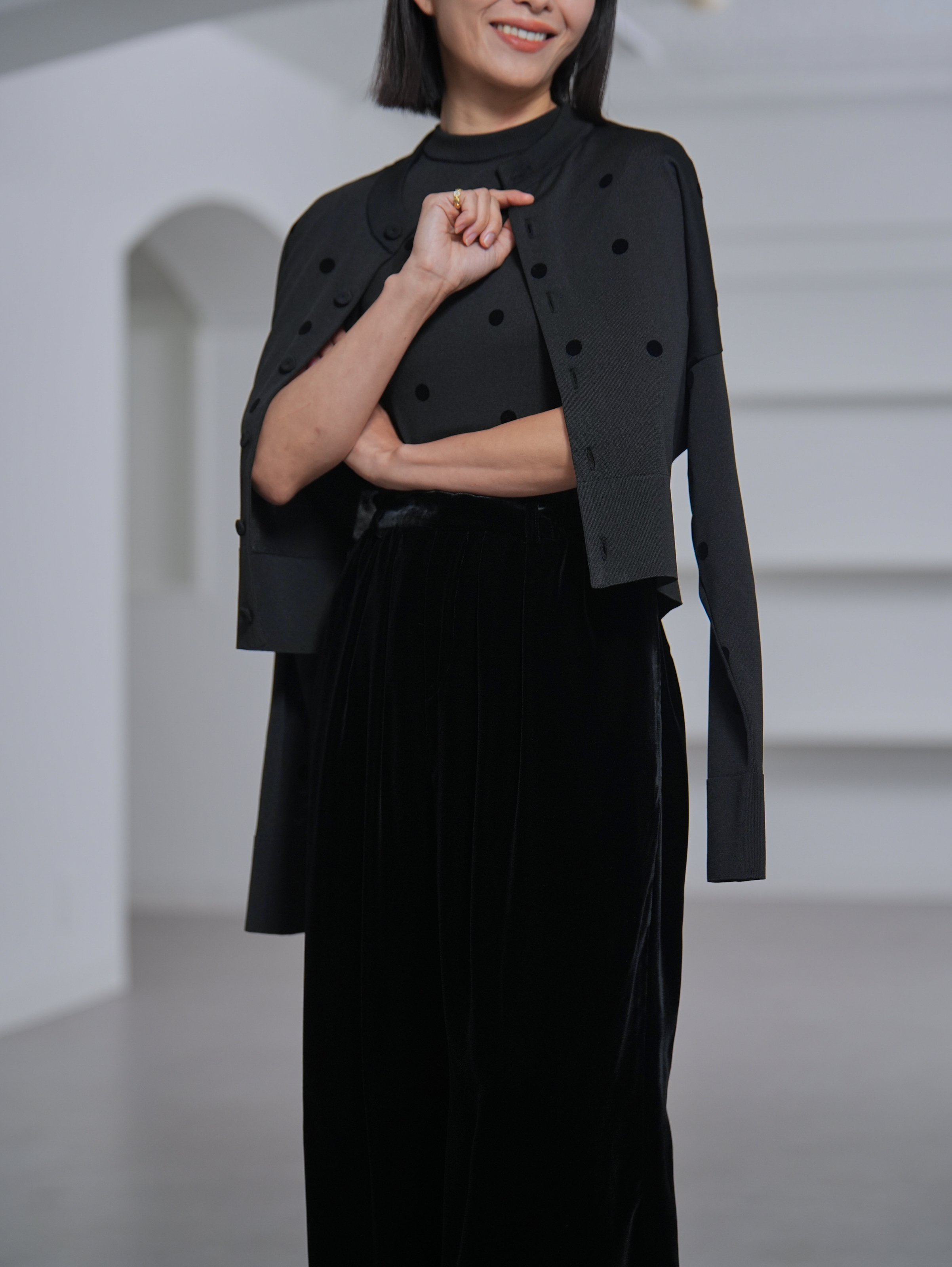 Darcy Sheer Dot Black/Blackの画像