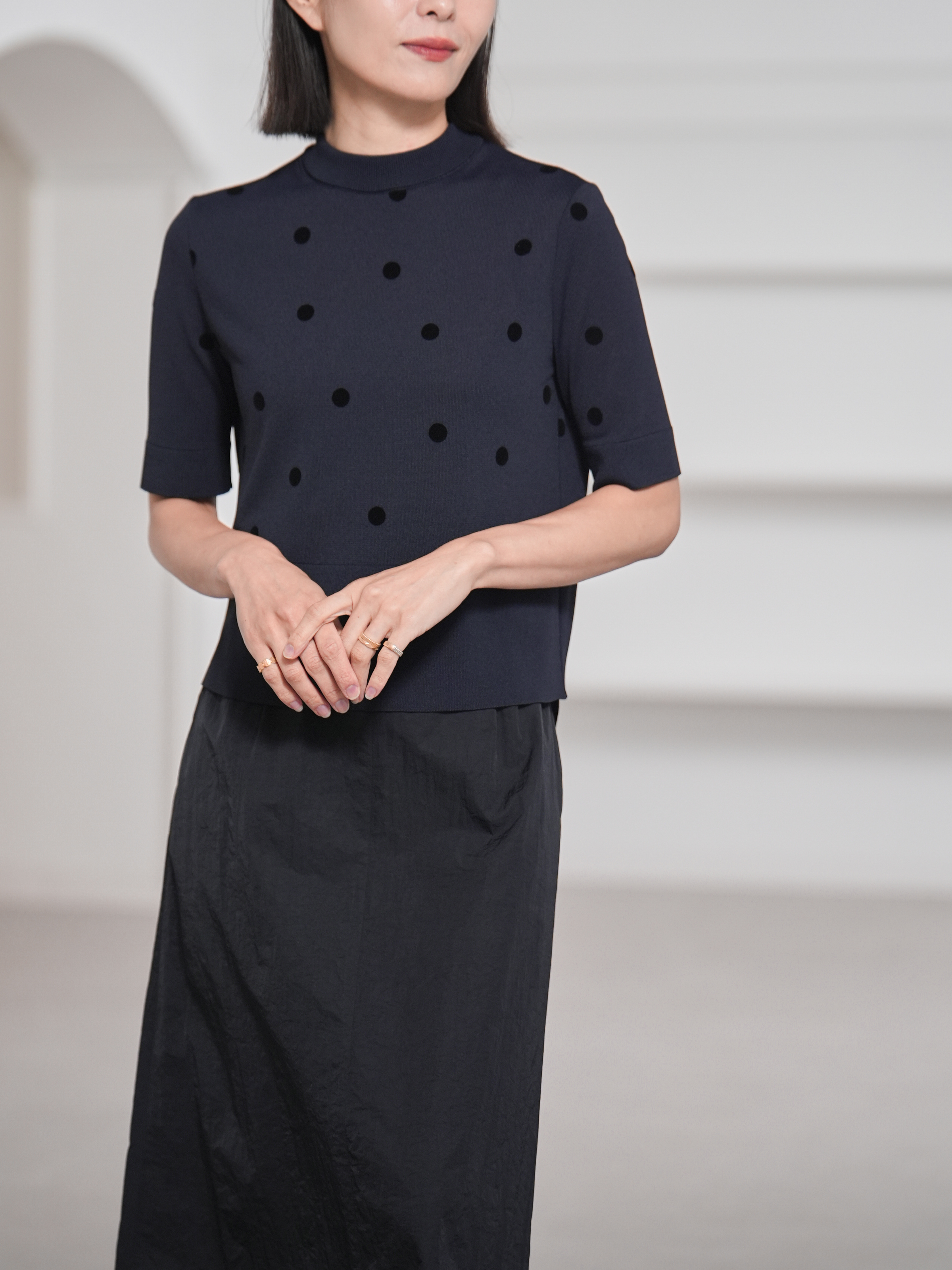 Darcy Sheer Dot Navy/Blackの画像