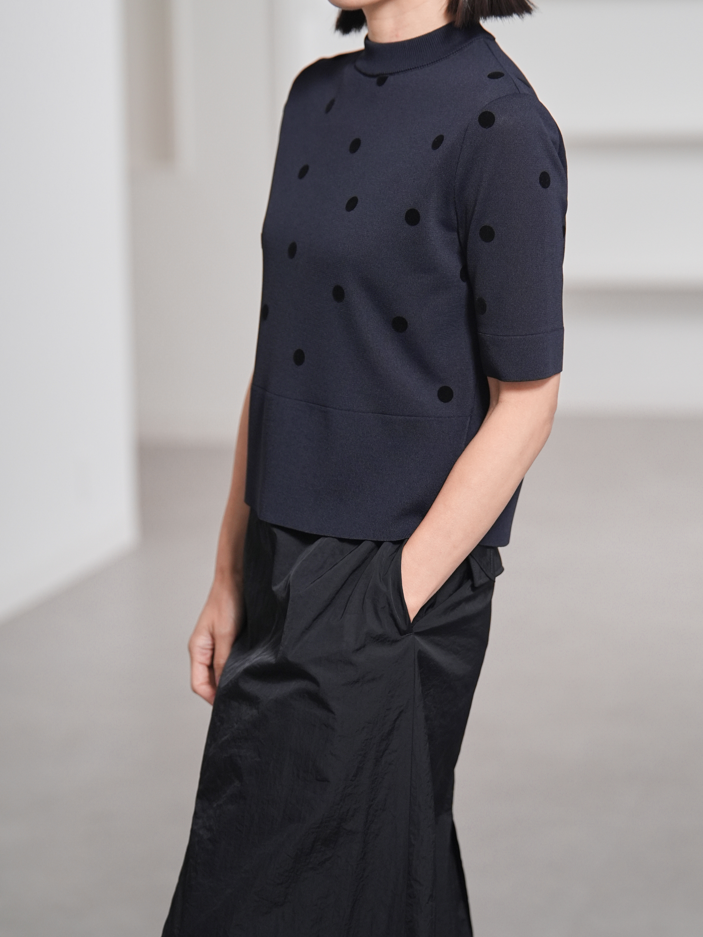 Darcy Sheer Dot Navy/Blackの画像