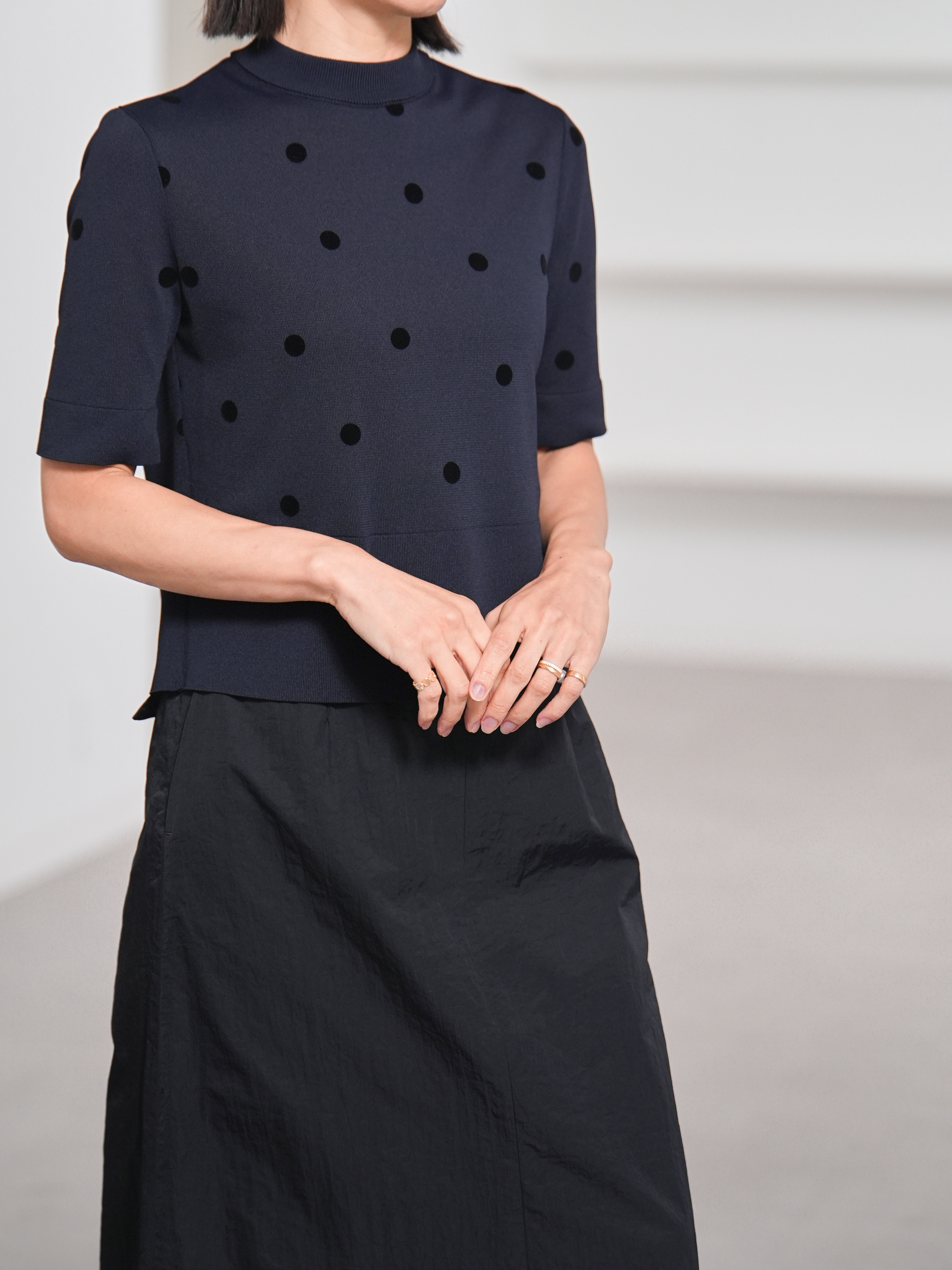 Darcy Sheer Dot Navy/Blackの画像
