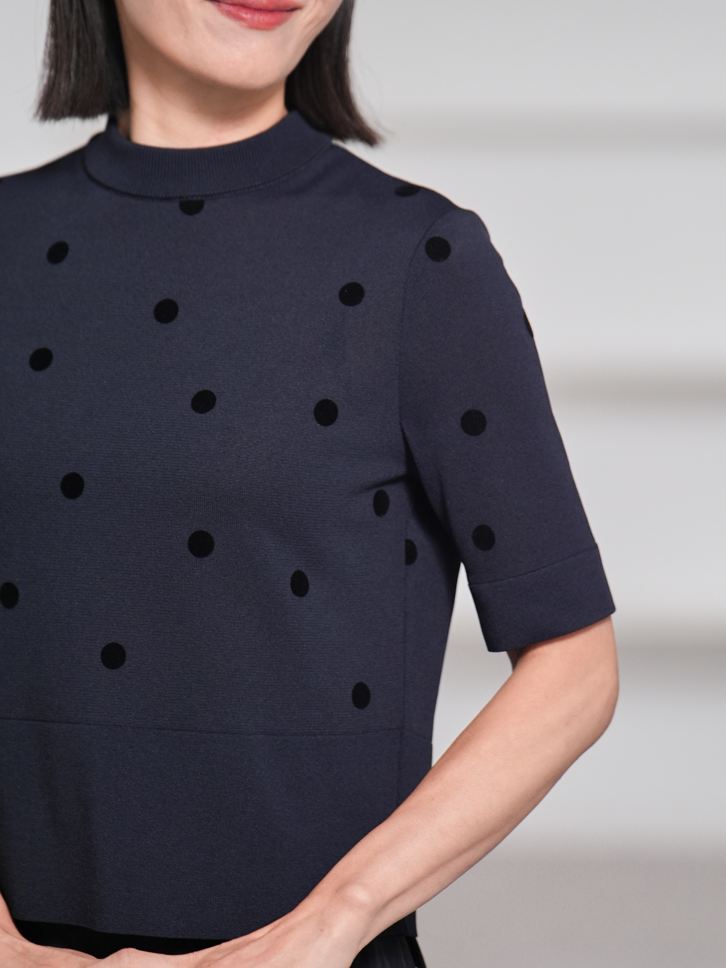 Darcy Sheer Dot Navy/Blackの画像
