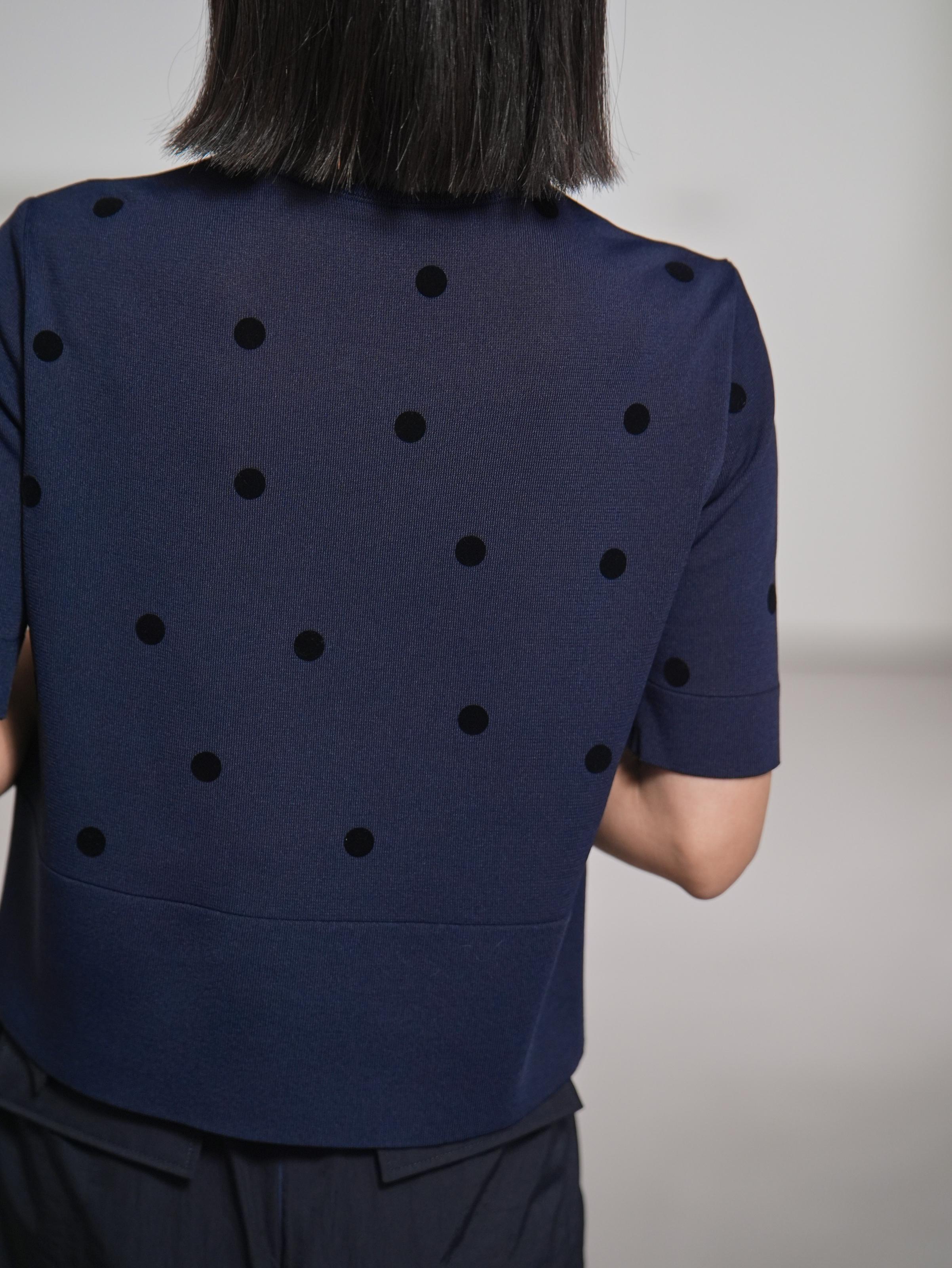 Darcy Sheer Dot Navy/Blackの画像