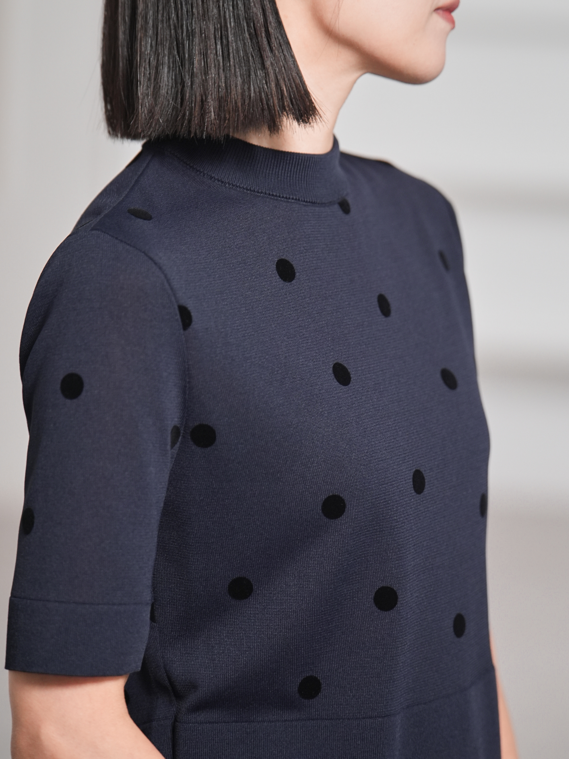 Darcy Sheer Dot Navy/Blackの画像
