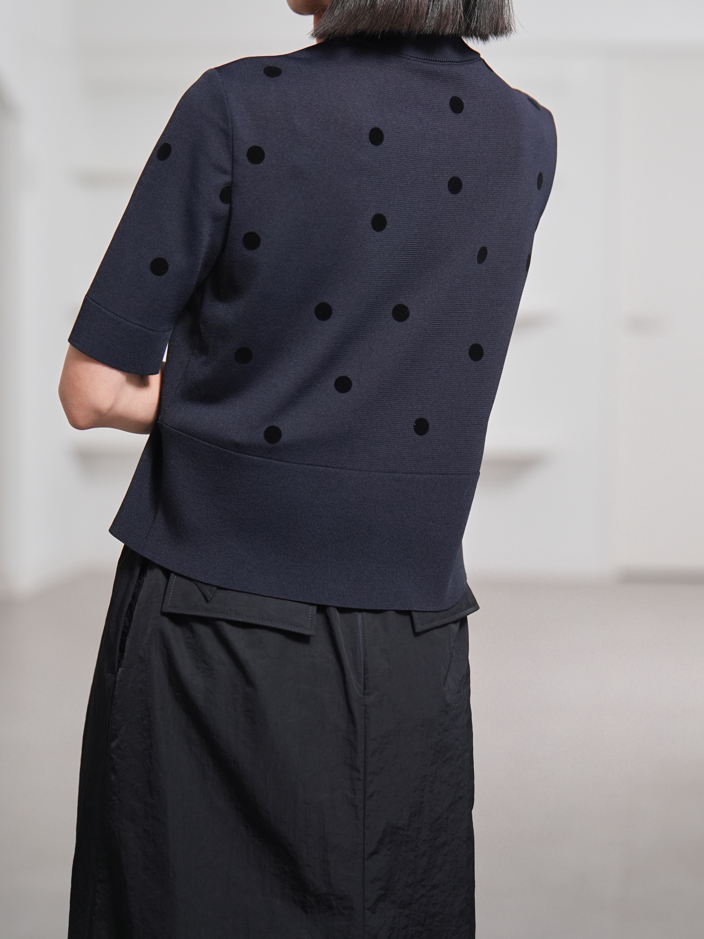 Darcy Sheer Dot Navy/Blackの画像