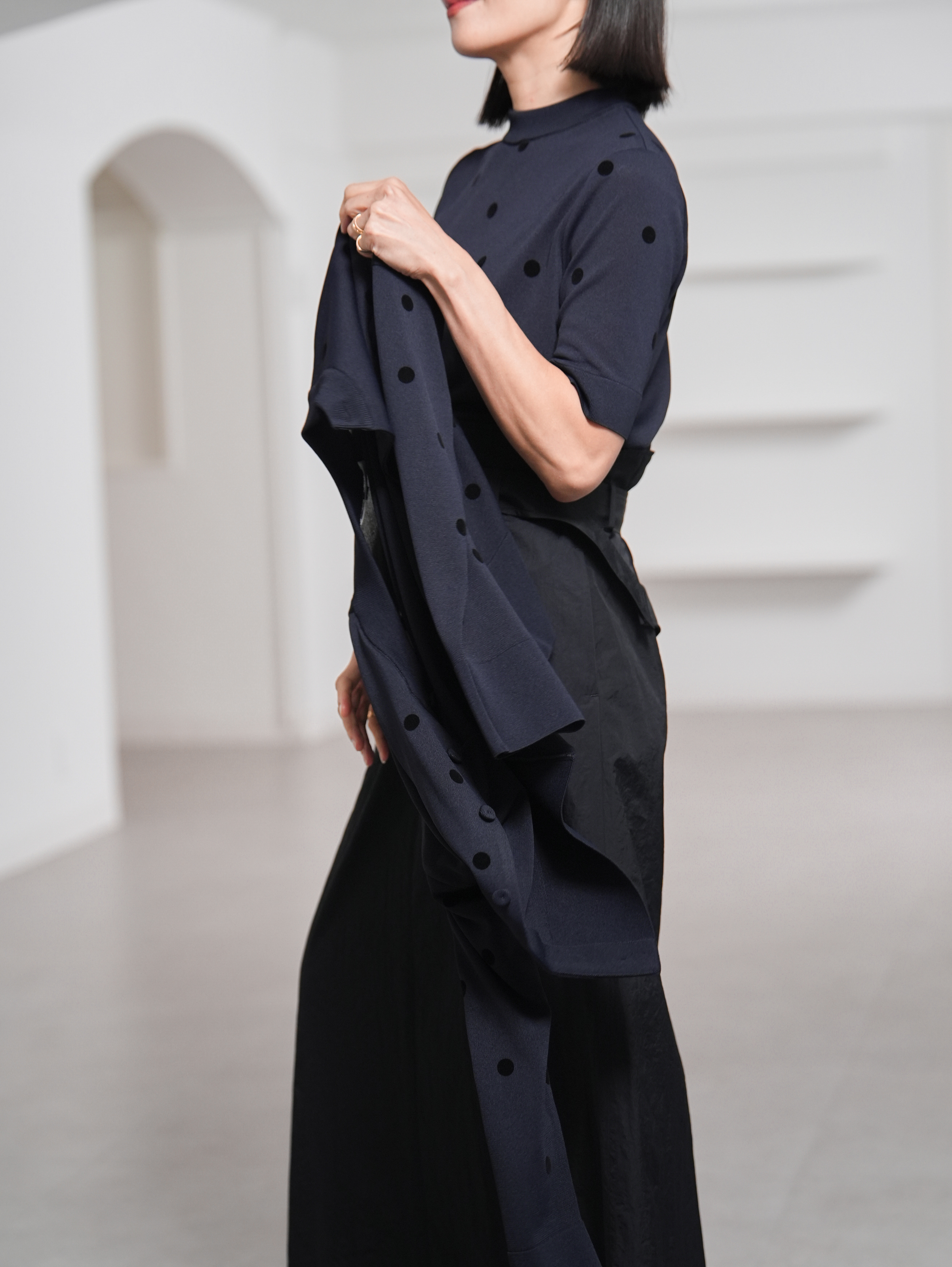 Darcy Sheer Dot Navy/Blackの画像