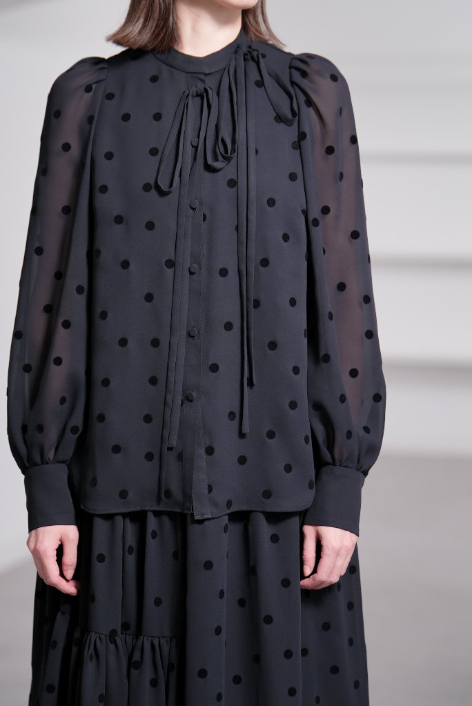 【9月中旬-9月末デリバリー予定】Rosie Mink Dot (全2色)の画像
