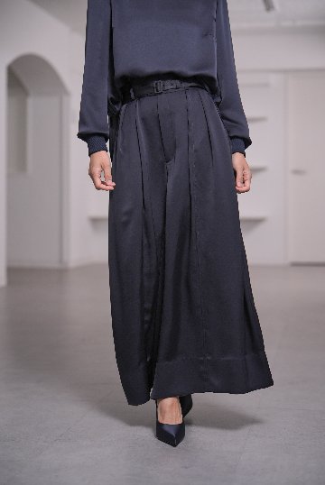 Fred Satin Navyの画像