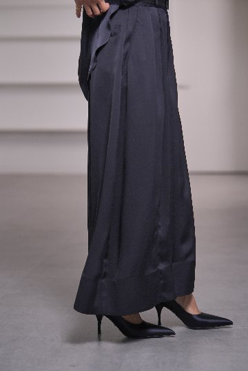 Fred Satin Navyの画像