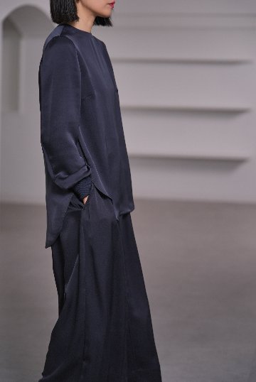 Fred Satin Navyの画像
