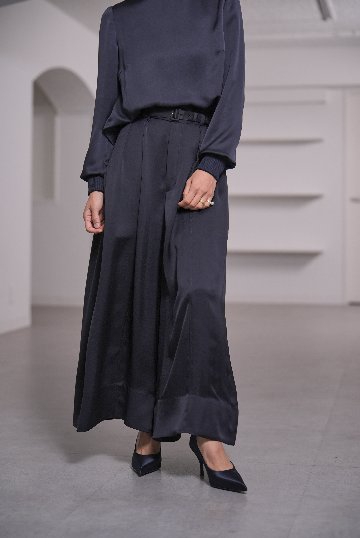 Fred Satin Navyの画像