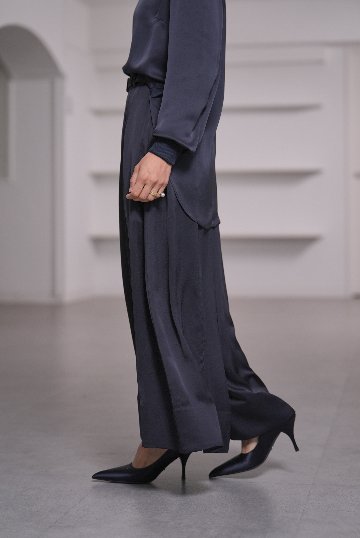 Fred Satin Navyの画像