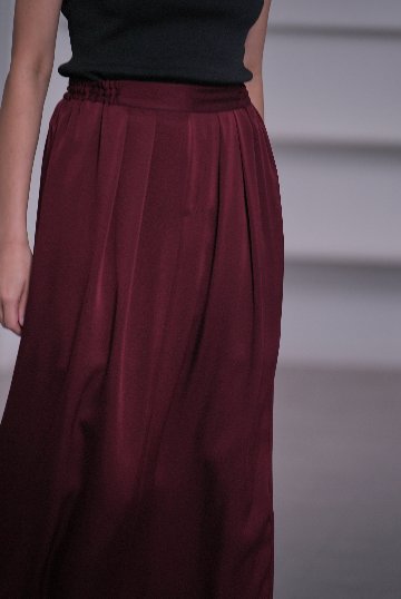 Lucia Satin Bordeauxの画像