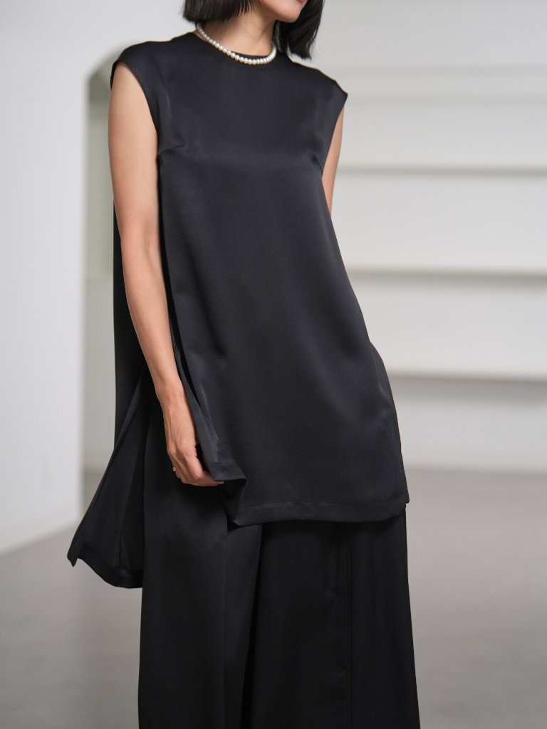 Tops｜SHE Tokyo online shop