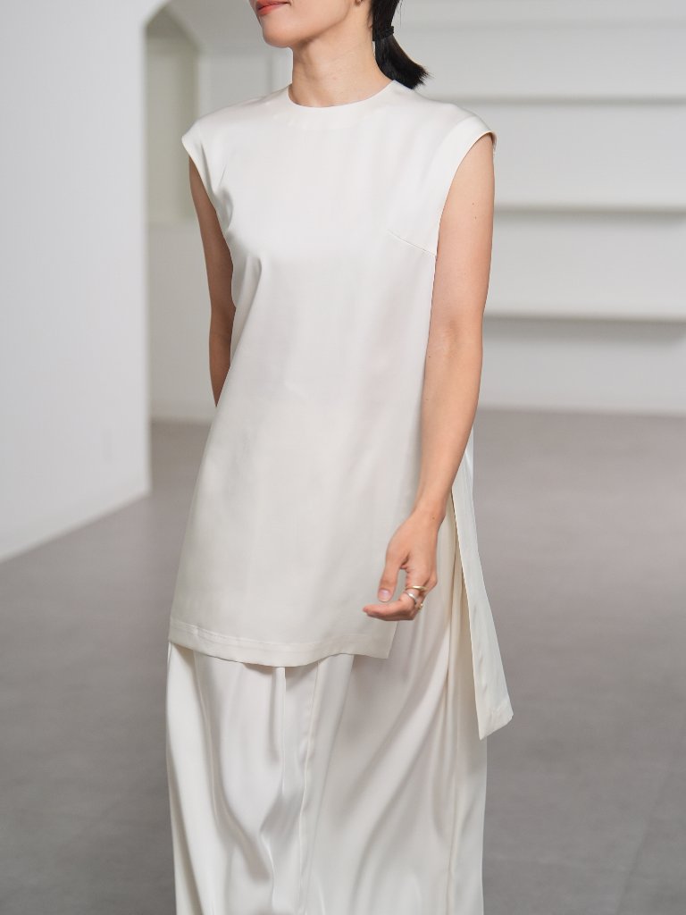 Tops｜SHE Tokyo online shop