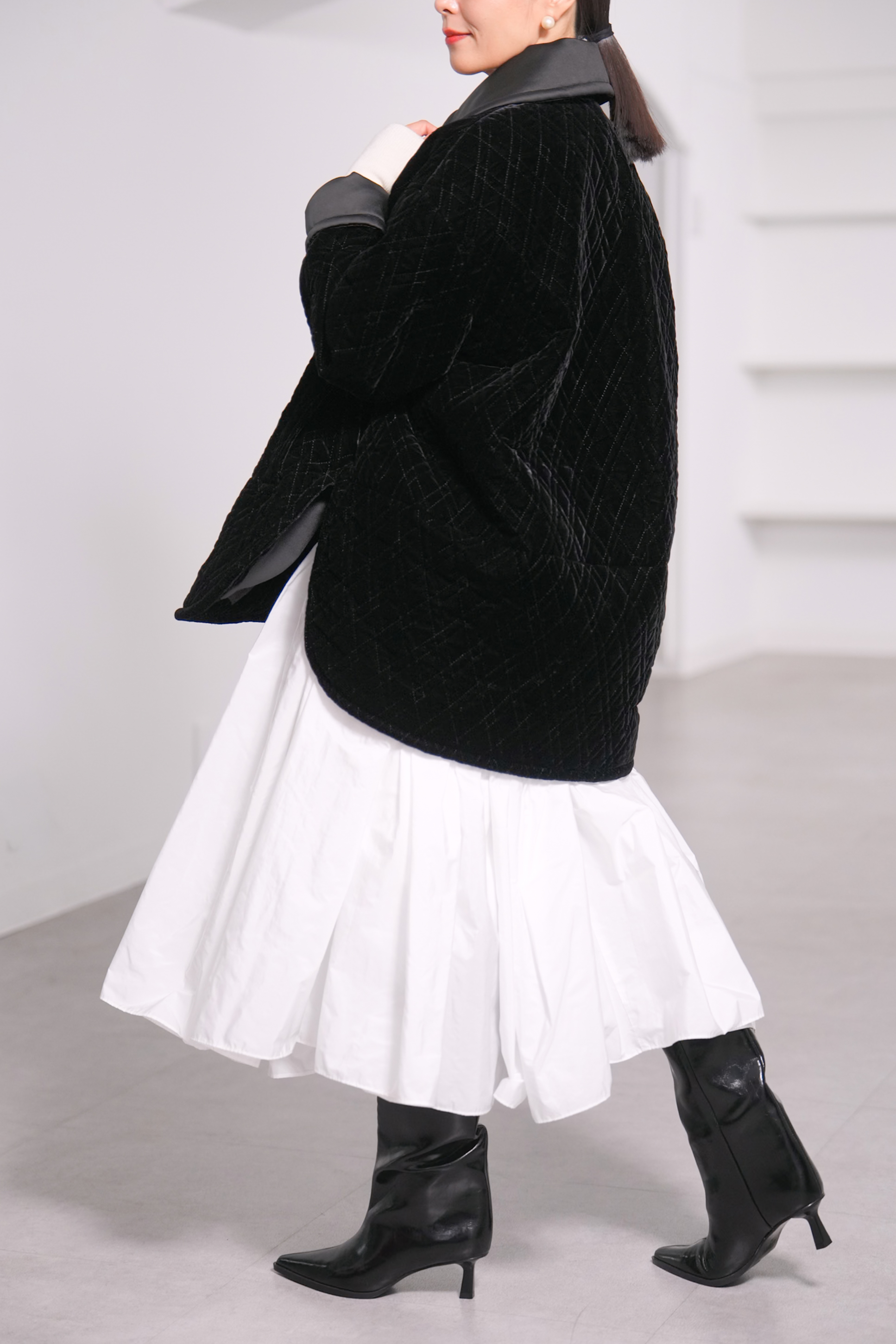 【12月中旬デリバリー予定】Seth Velvet Quilt Blackの画像