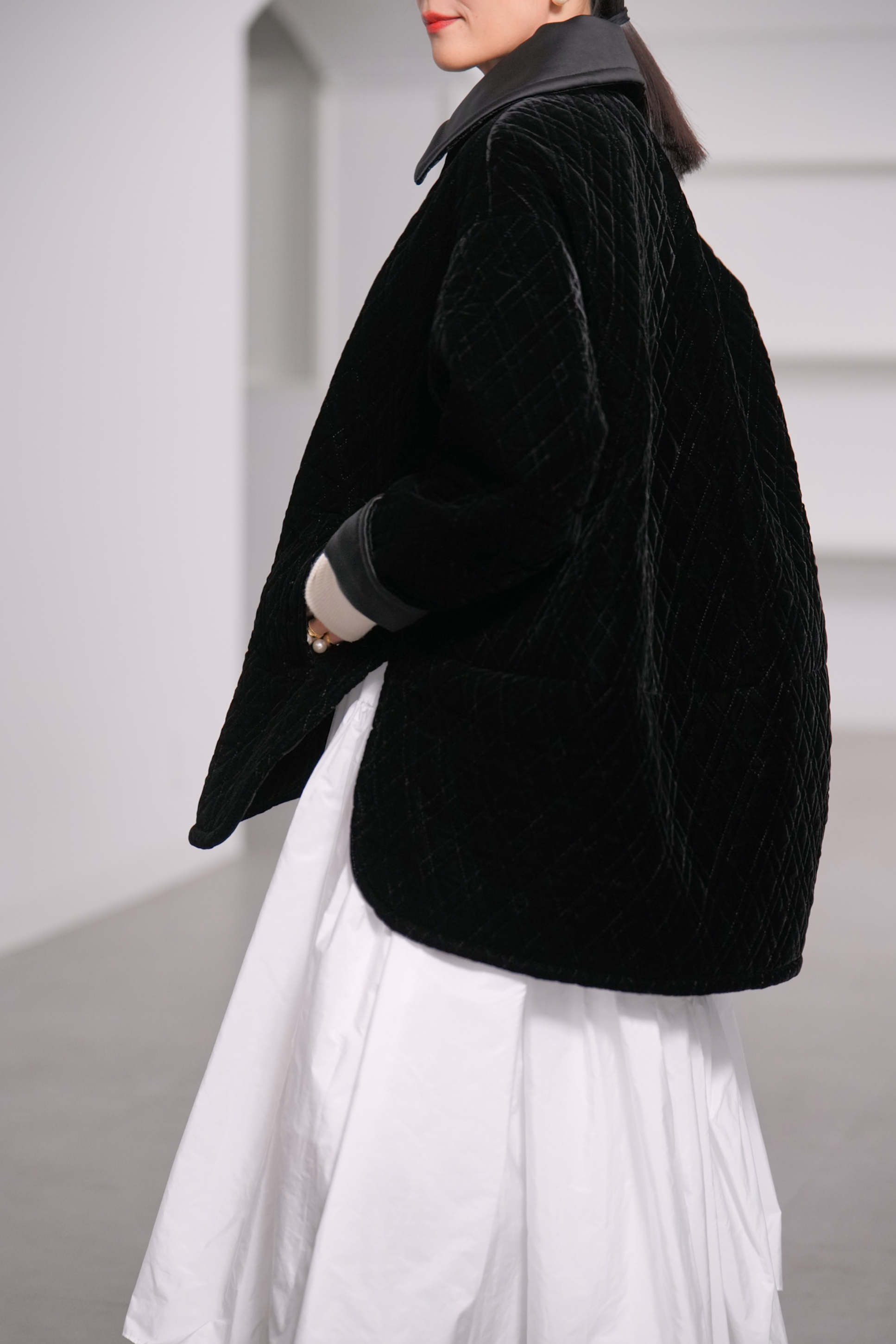 【12月中旬デリバリー予定】Seth Velvet Quilt Blackの画像