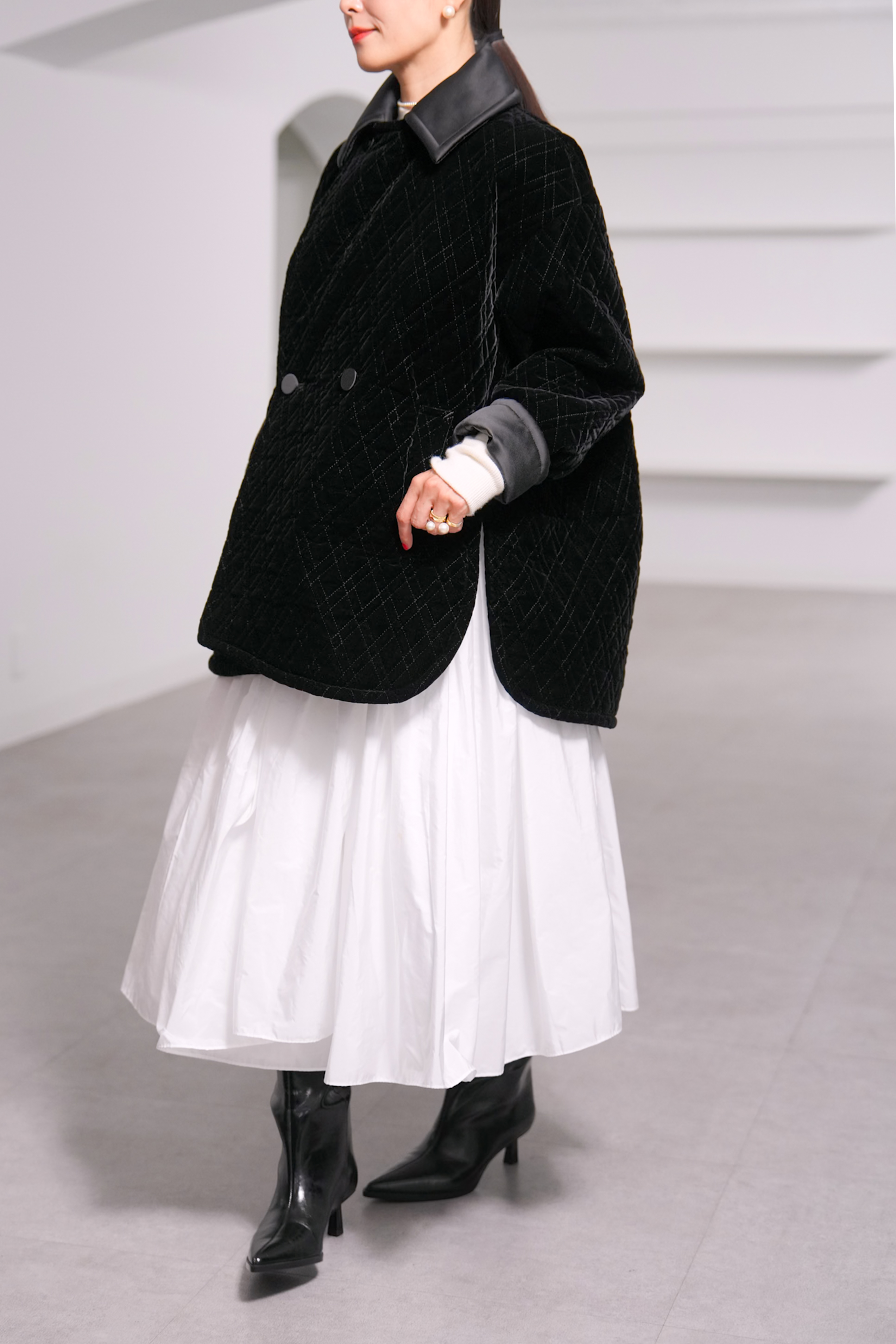 【12月中旬デリバリー予定】Seth Velvet Quilt Blackの画像