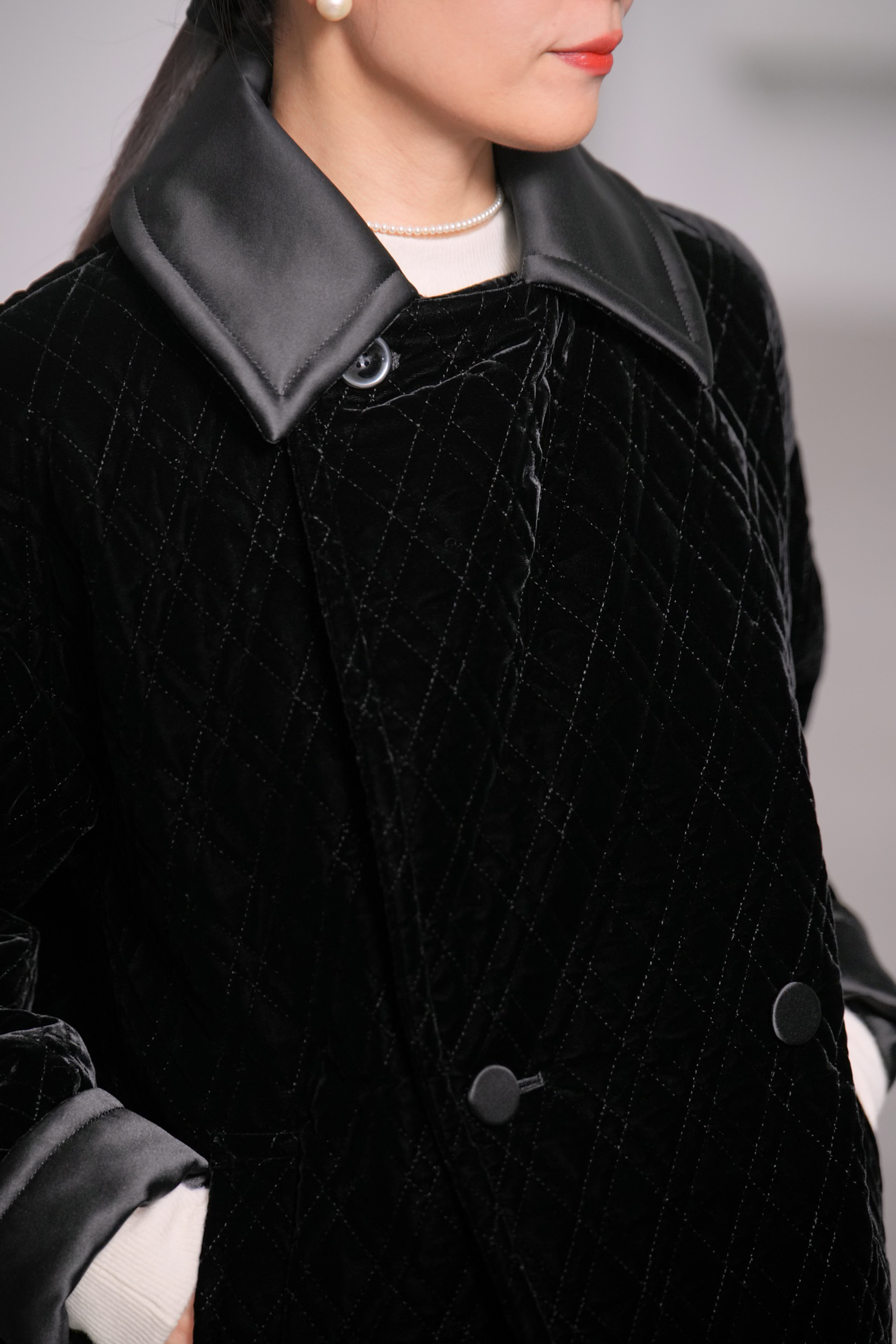 【12月中旬デリバリー予定】Seth Velvet Quilt Blackの画像