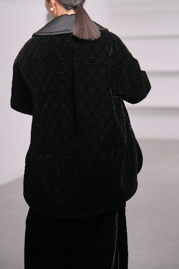 【12月中旬デリバリー予定】Seth Velvet Quilt Blackの画像