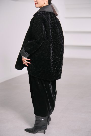 【12月中旬デリバリー予定】Seth Velvet Quilt Blackの画像