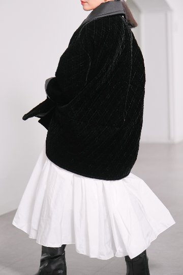 【12月中旬デリバリー予定】Seth Velvet Quilt Blackの画像