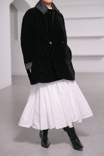 【12月中旬デリバリー予定】Seth Velvet Quilt Blackの画像
