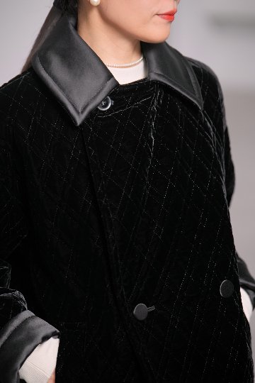 【12月中旬デリバリー予定】Seth Velvet Quilt Blackの画像