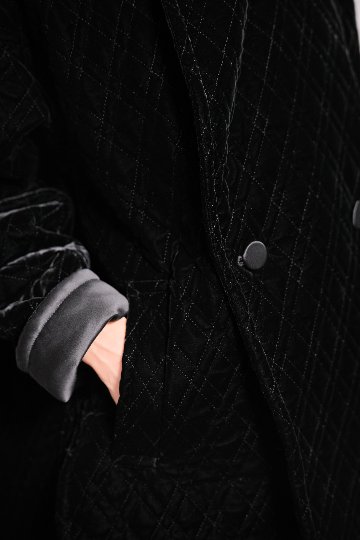 【12月中旬デリバリー予定】Seth Velvet Quilt Blackの画像