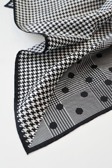 Tanya Houndstooth Polkaの画像