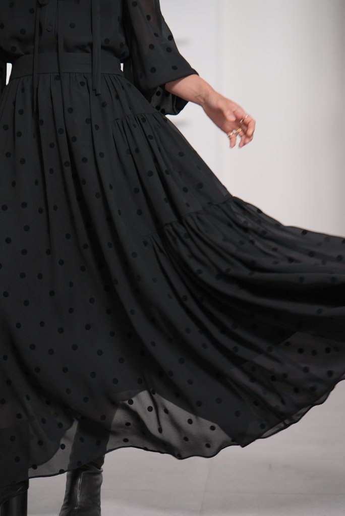 Michelle Mink Dot Blackの画像