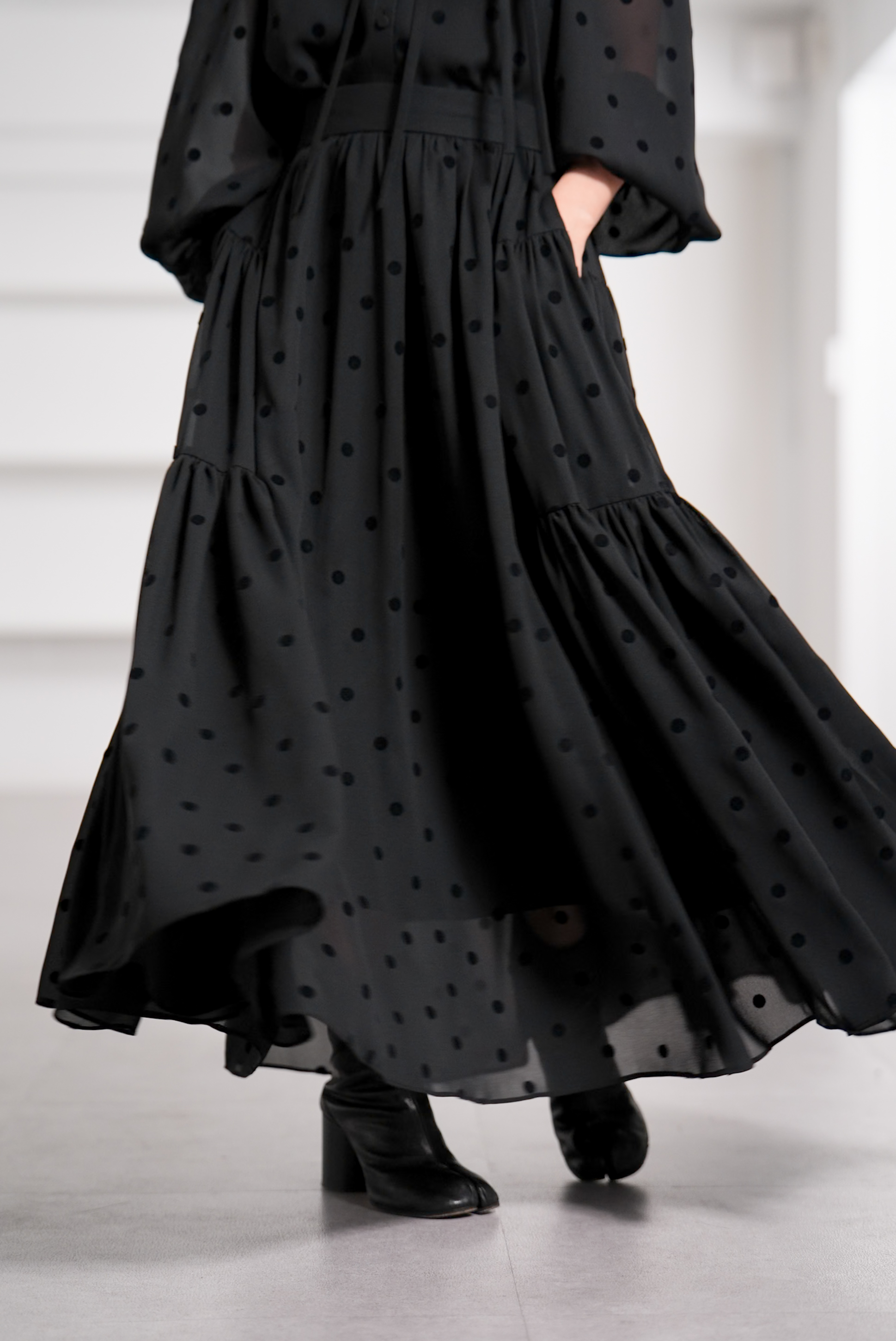 Michelle Mink Dot Blackの画像
