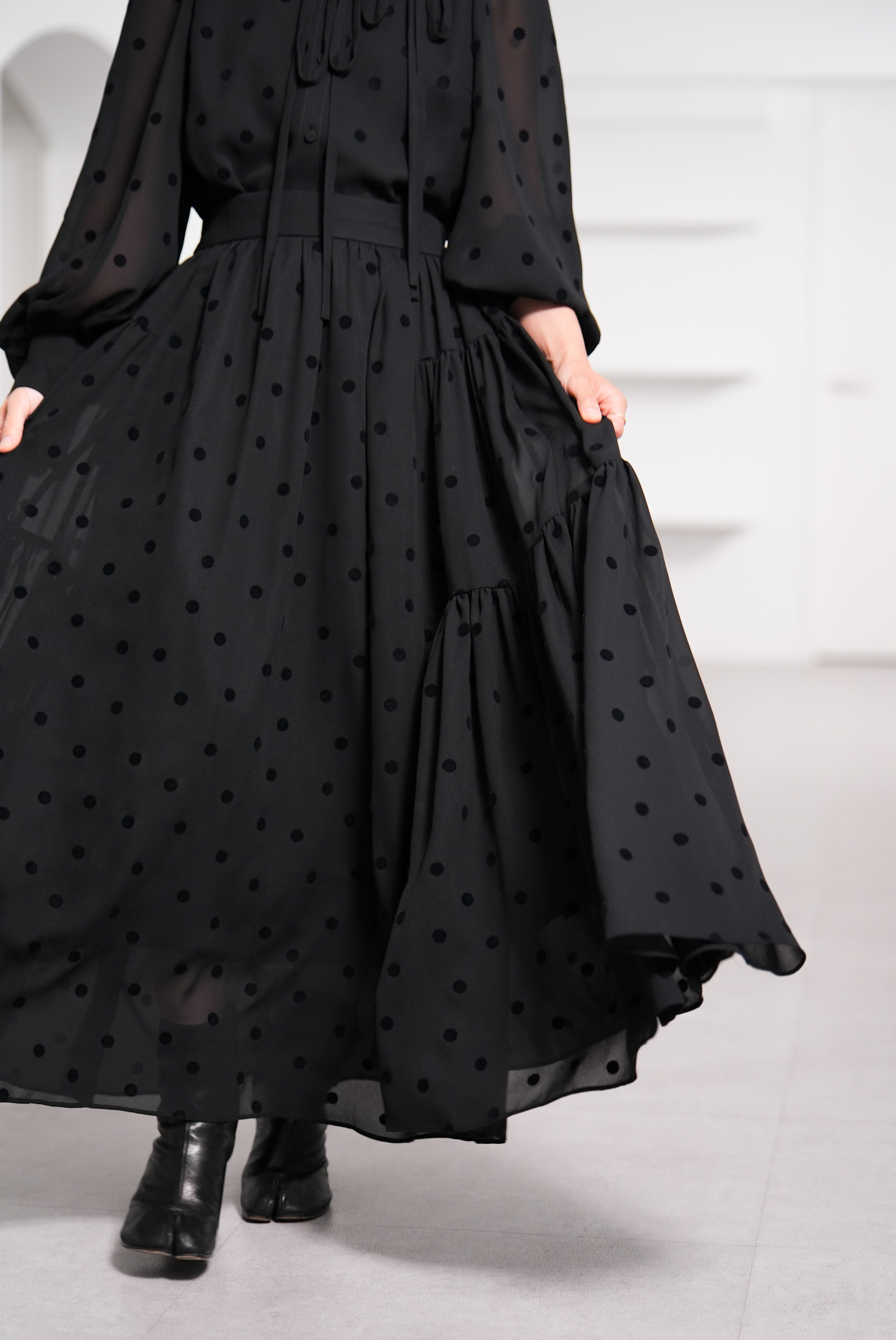 Michelle Mink Dot Blackの画像