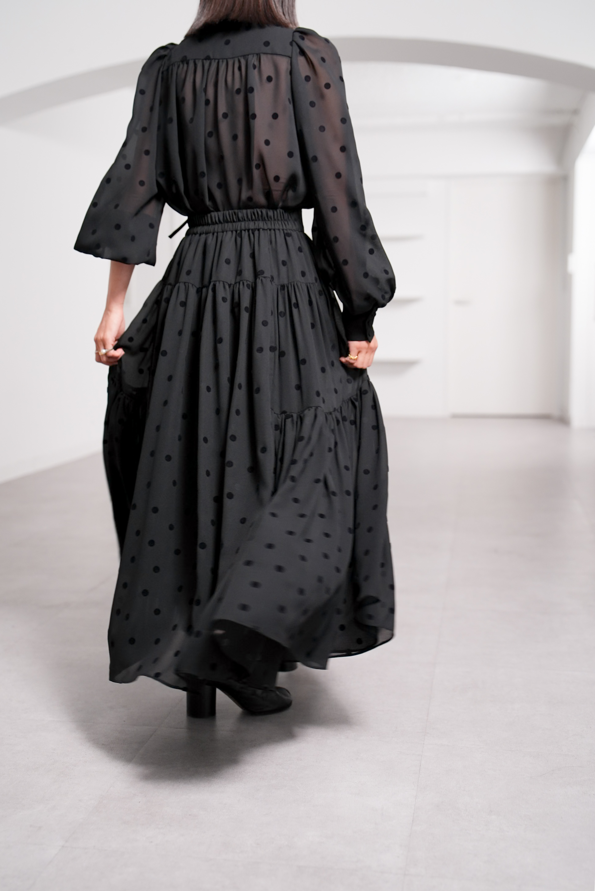 Michelle Mink Dot Blackの画像