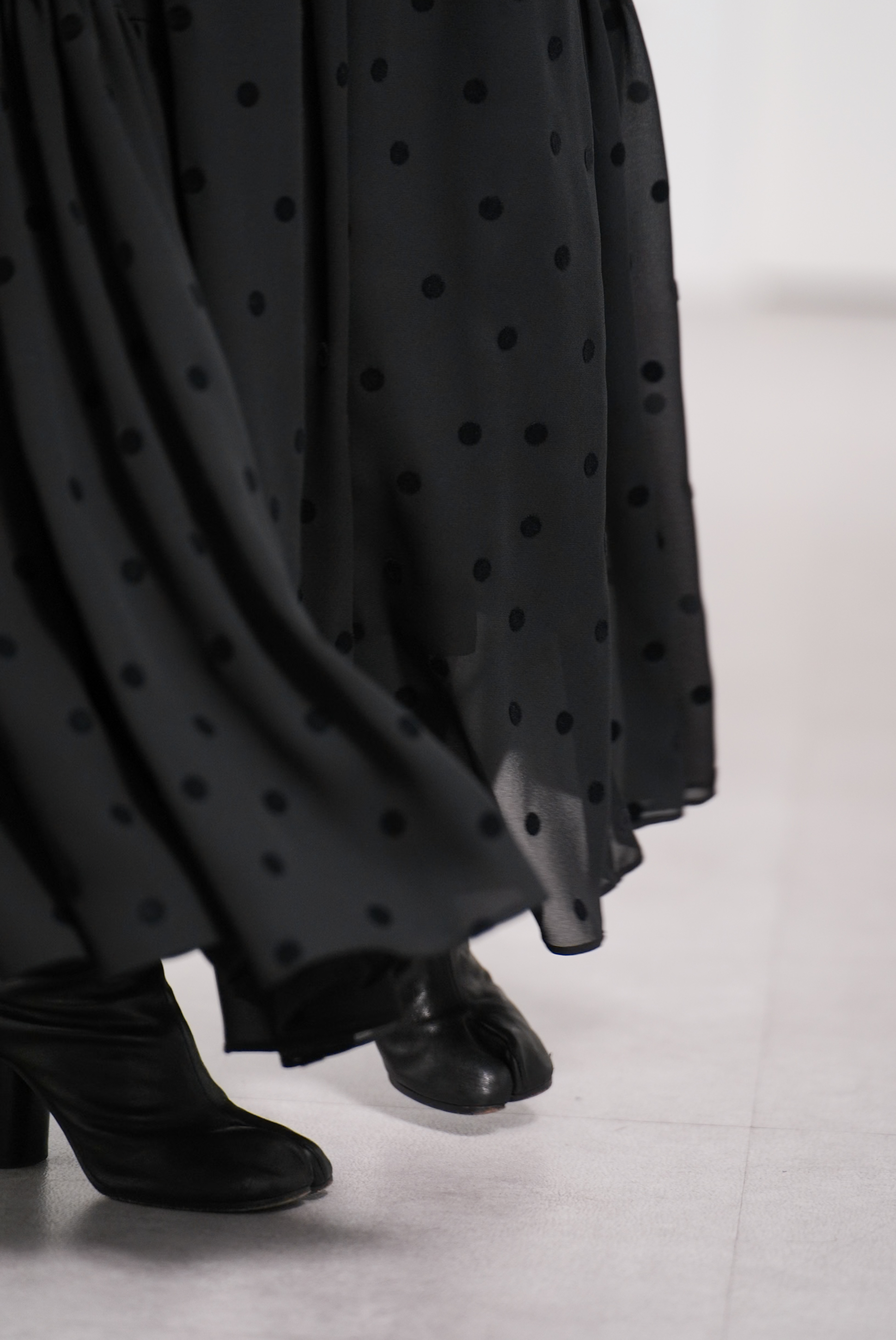 Michelle Mink Dot Blackの画像
