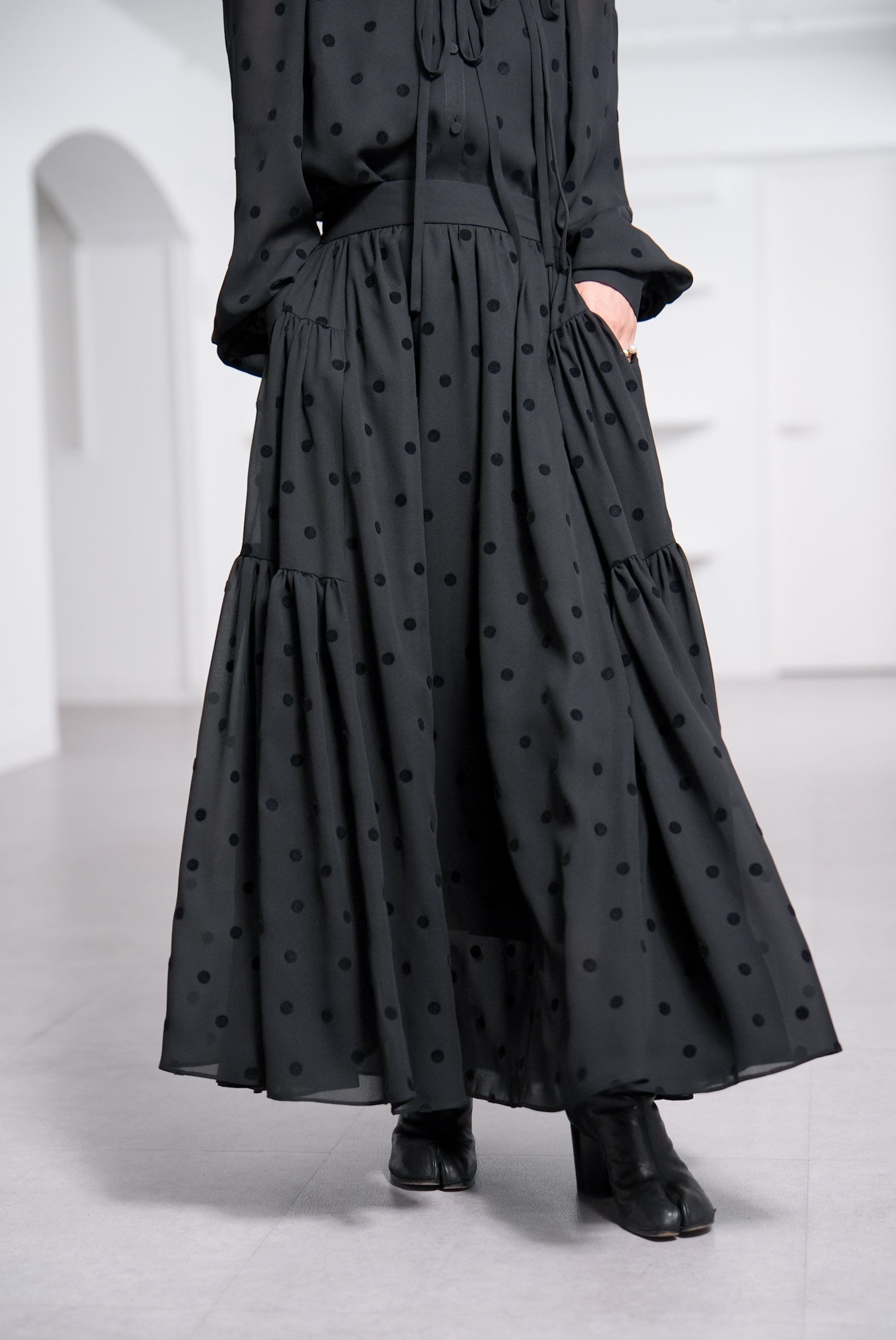 Michelle Mink Dot Blackの画像