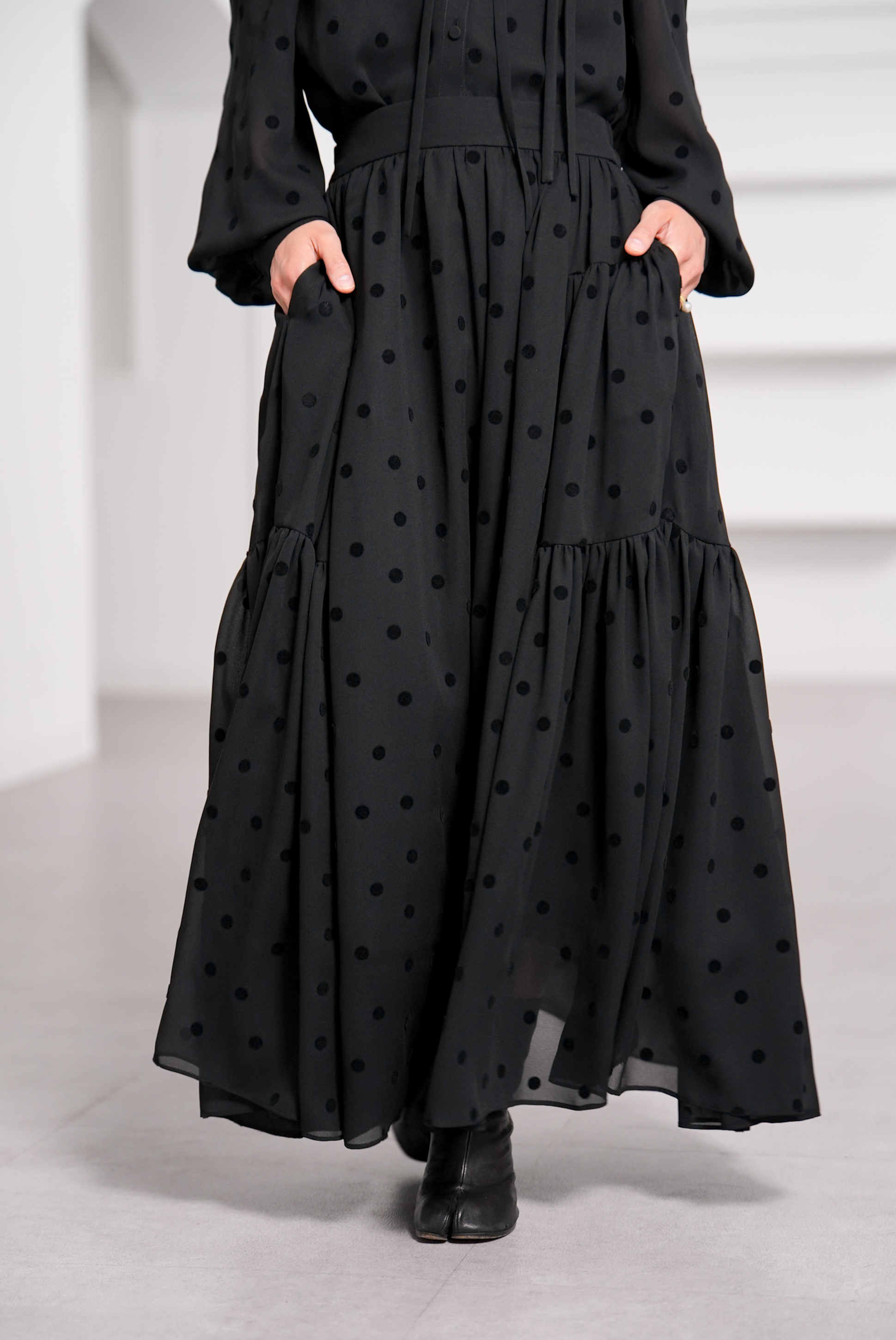 Michelle Mink Dot Blackの画像