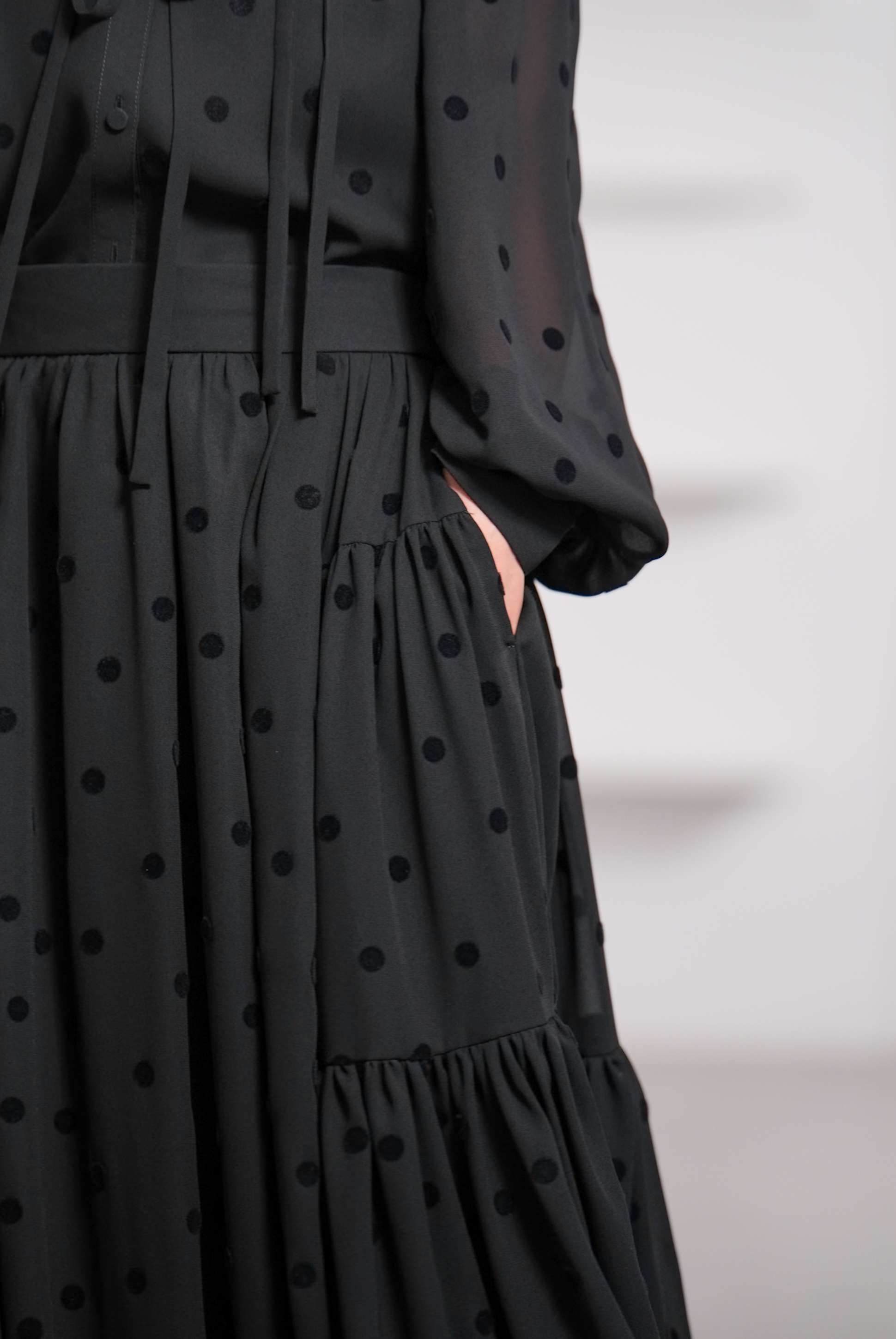 Michelle Mink Dot Blackの画像