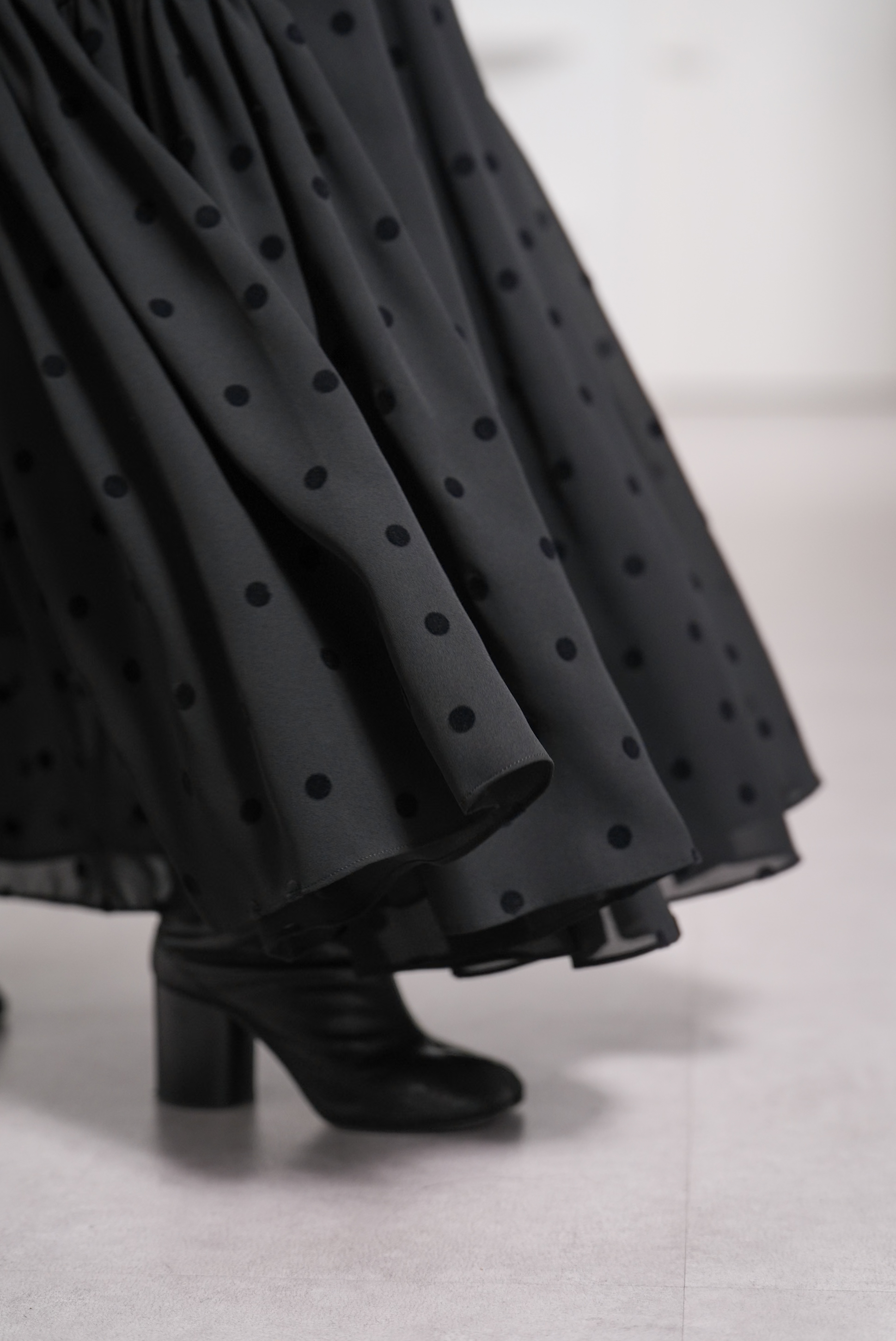 Michelle Mink Dot Blackの画像