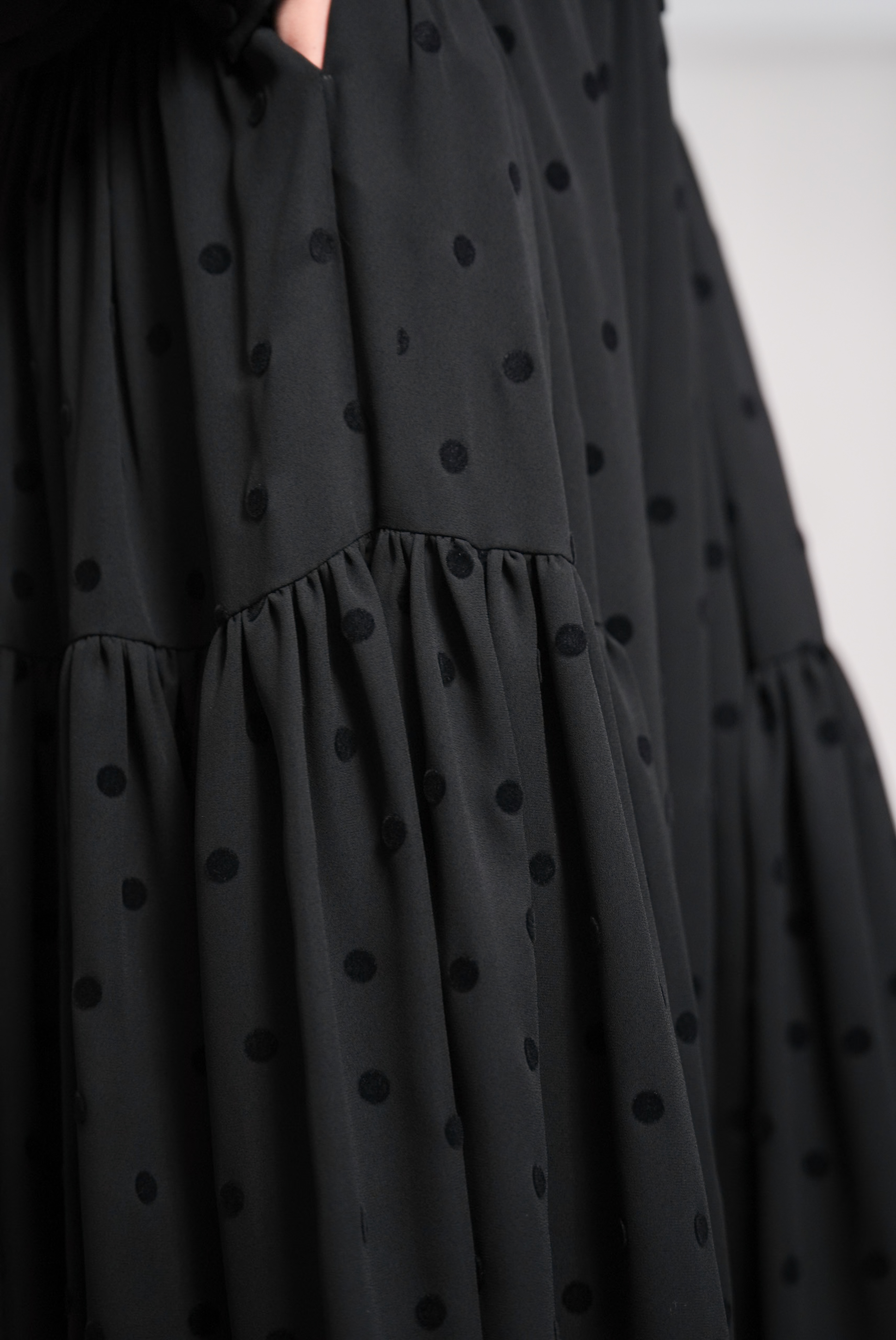 Michelle Mink Dot Blackの画像