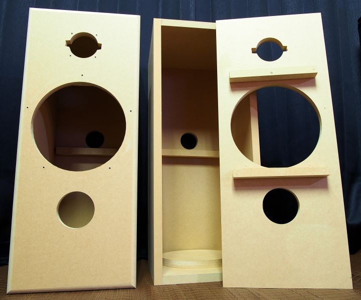 250大型エンクロージャーの画像